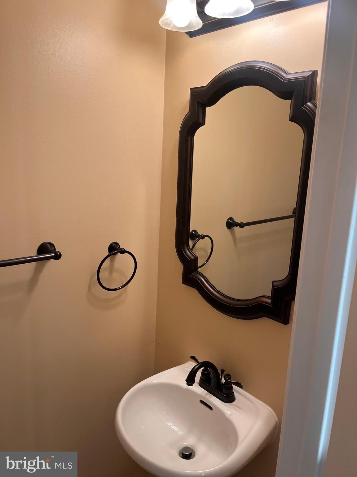 QUEENS LANDING - Residential Lease