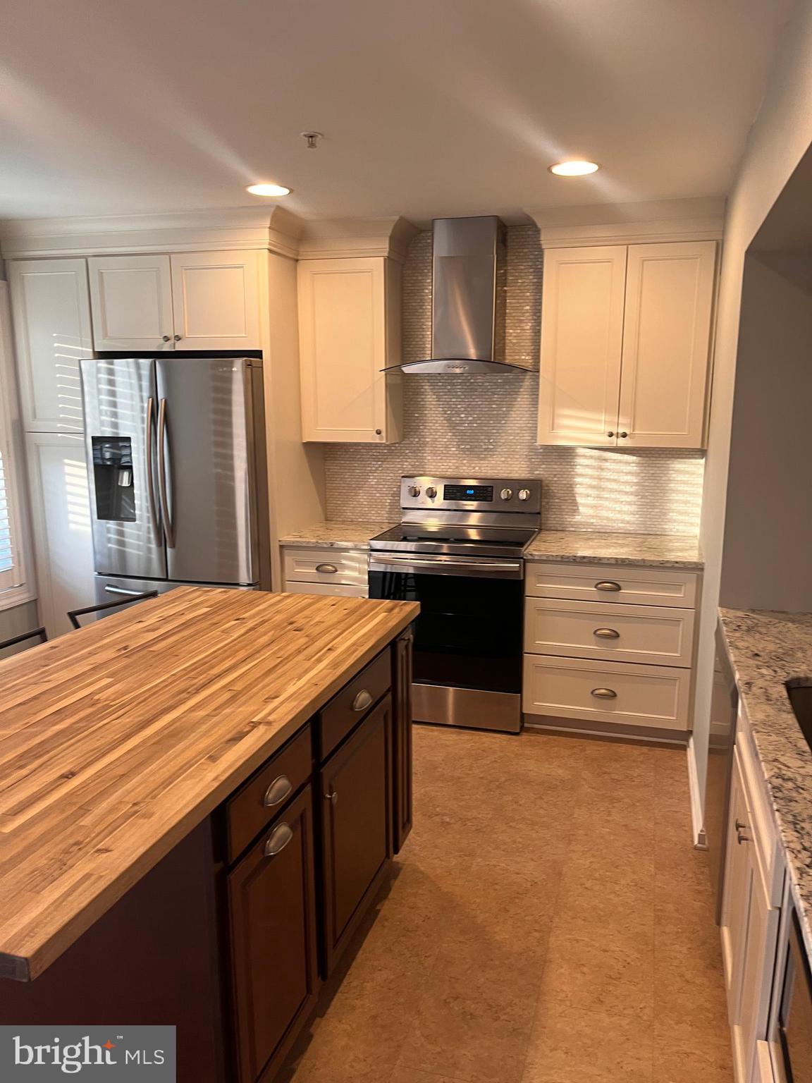 QUEENS LANDING - Residential Lease