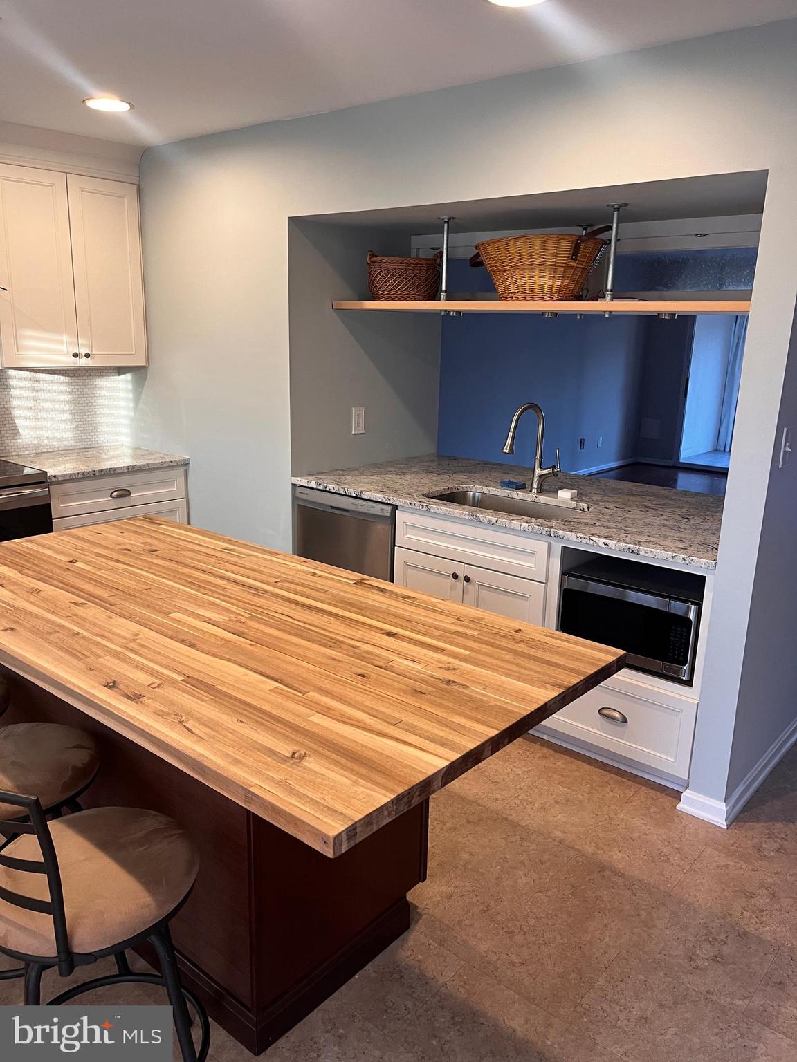 QUEENS LANDING - Residential Lease