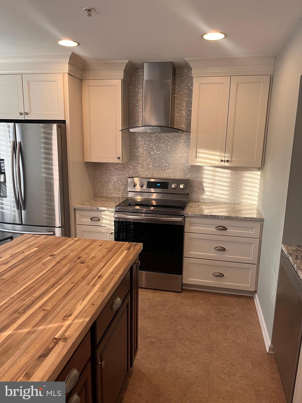 QUEENS LANDING - Residential Lease