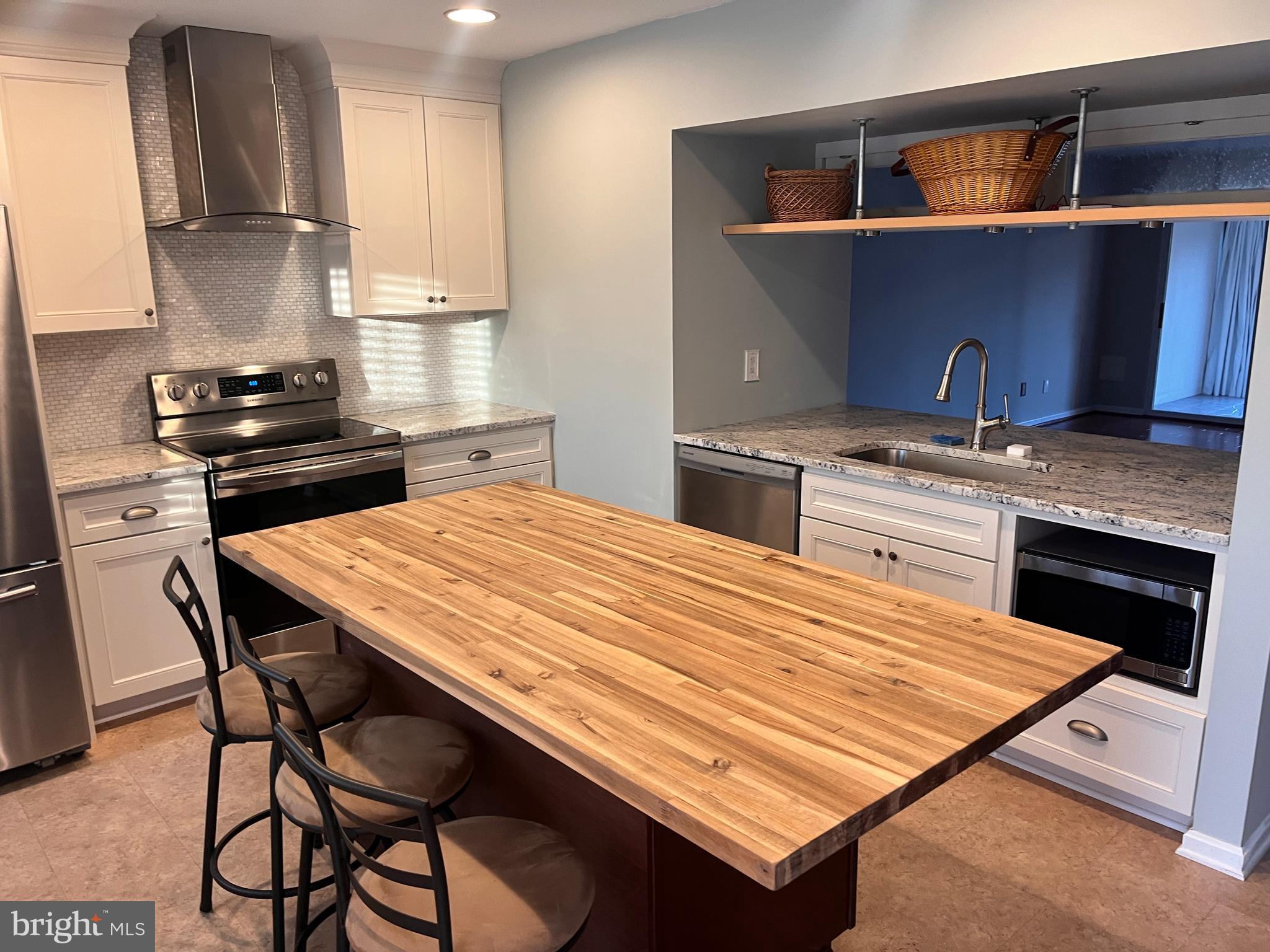 QUEENS LANDING - Residential Lease