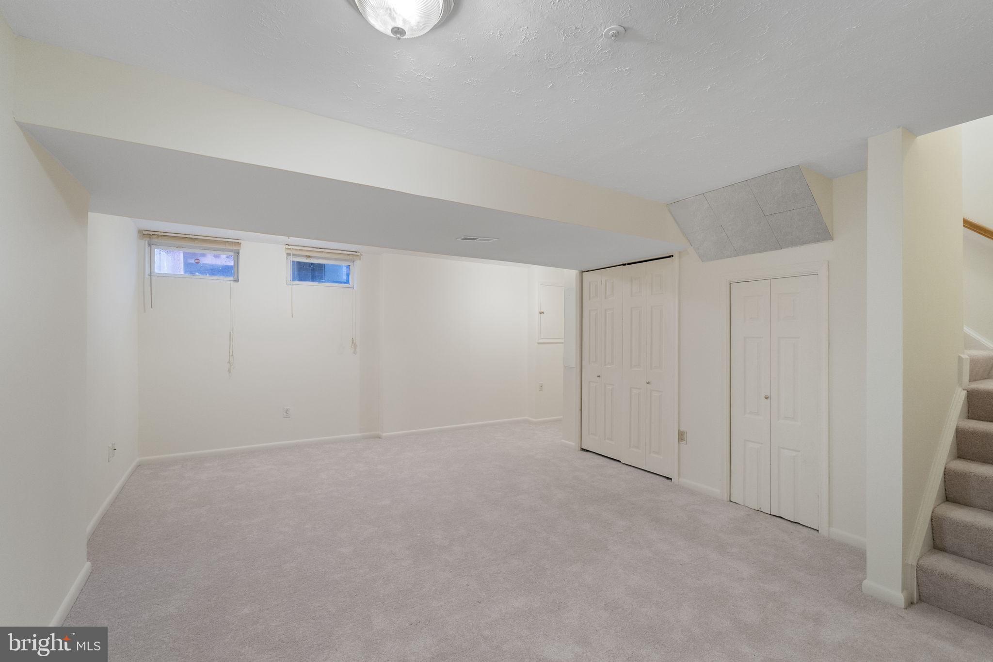 JAMES CREEK - Residential