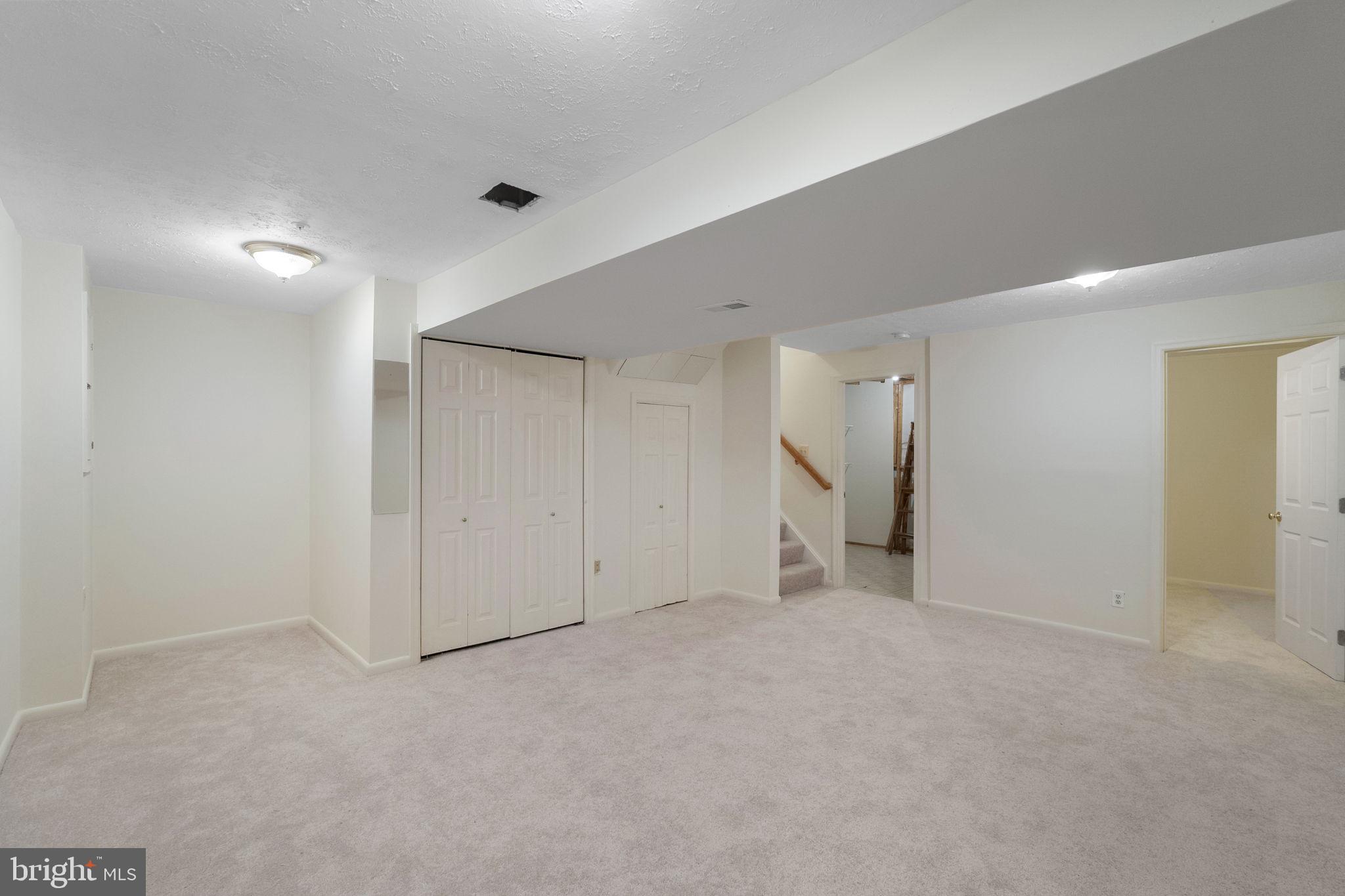 JAMES CREEK - Residential