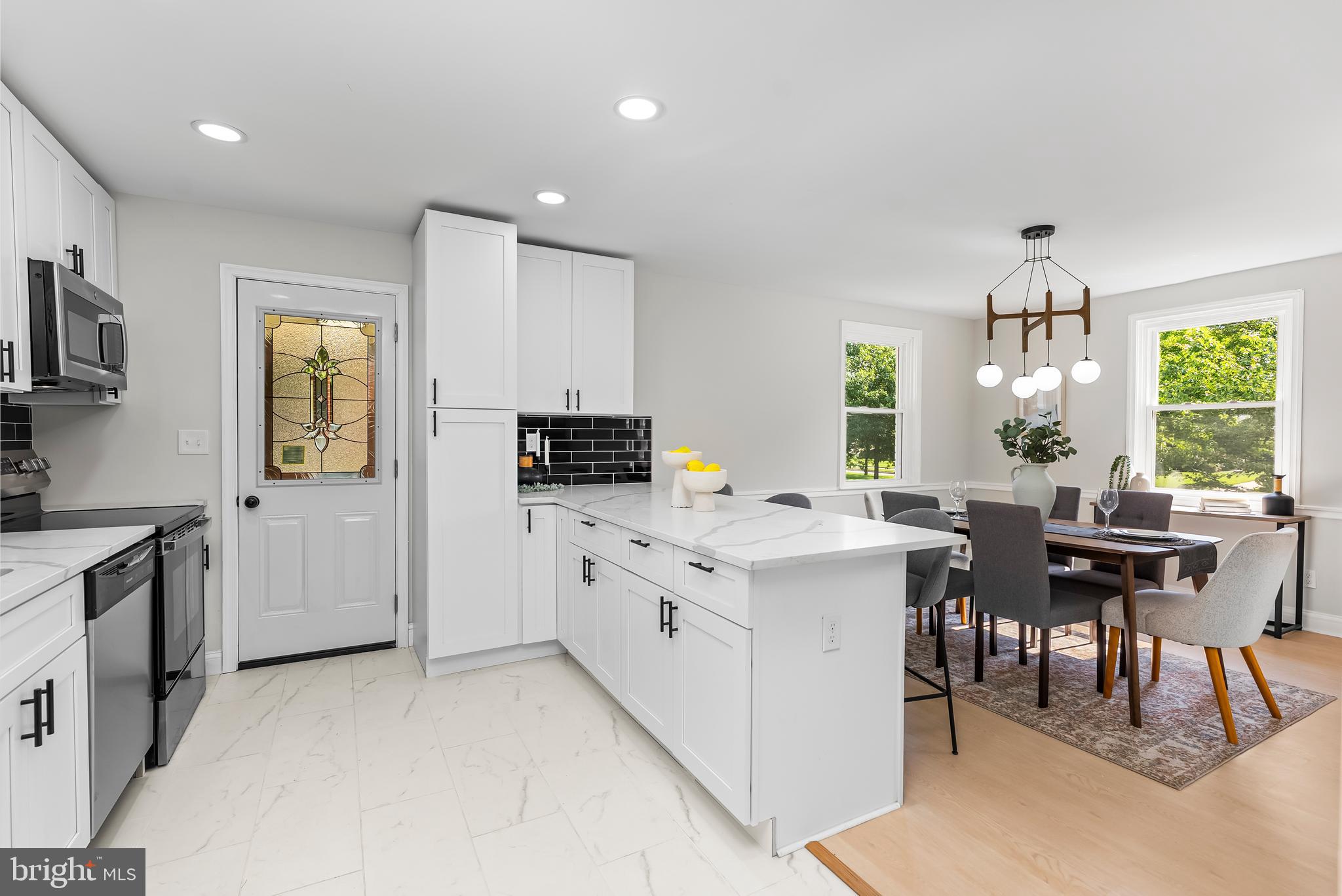 EDNOR GARDENS - LAKESIDE - Residential