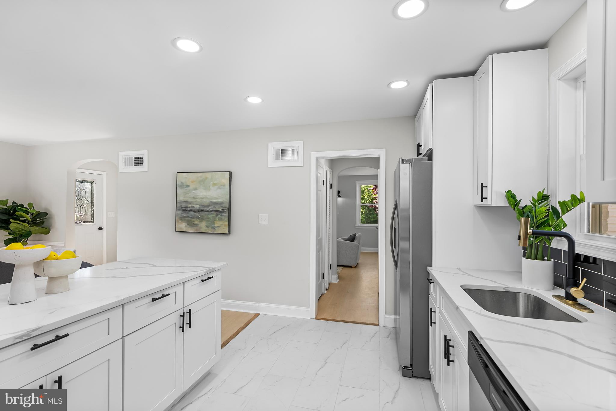 EDNOR GARDENS - LAKESIDE - Residential