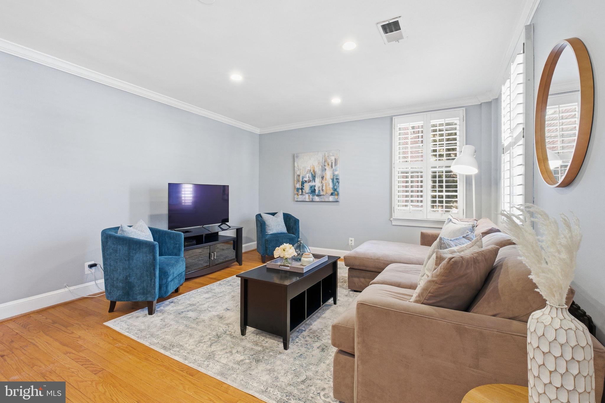 ROSEMONT - Residential