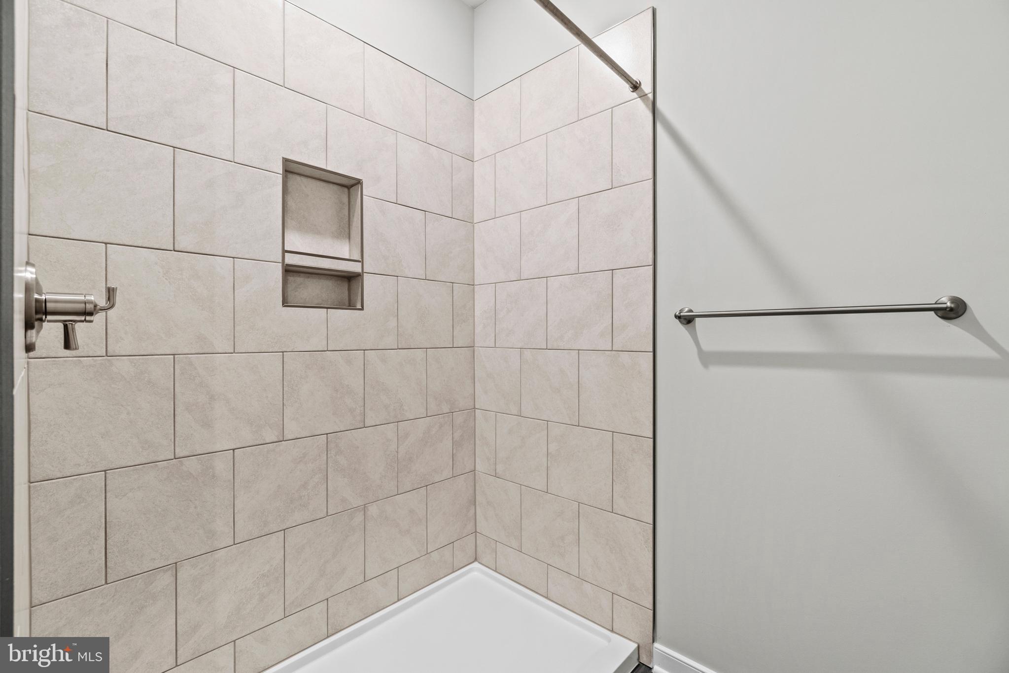 THE WATERS AT LAKE ANNA - Residential