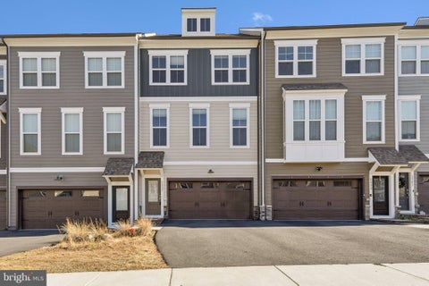 Photo of 1697 Beech Leaf Street, DUMFRIES, VA 22026 (MLS # VAPW2125286)