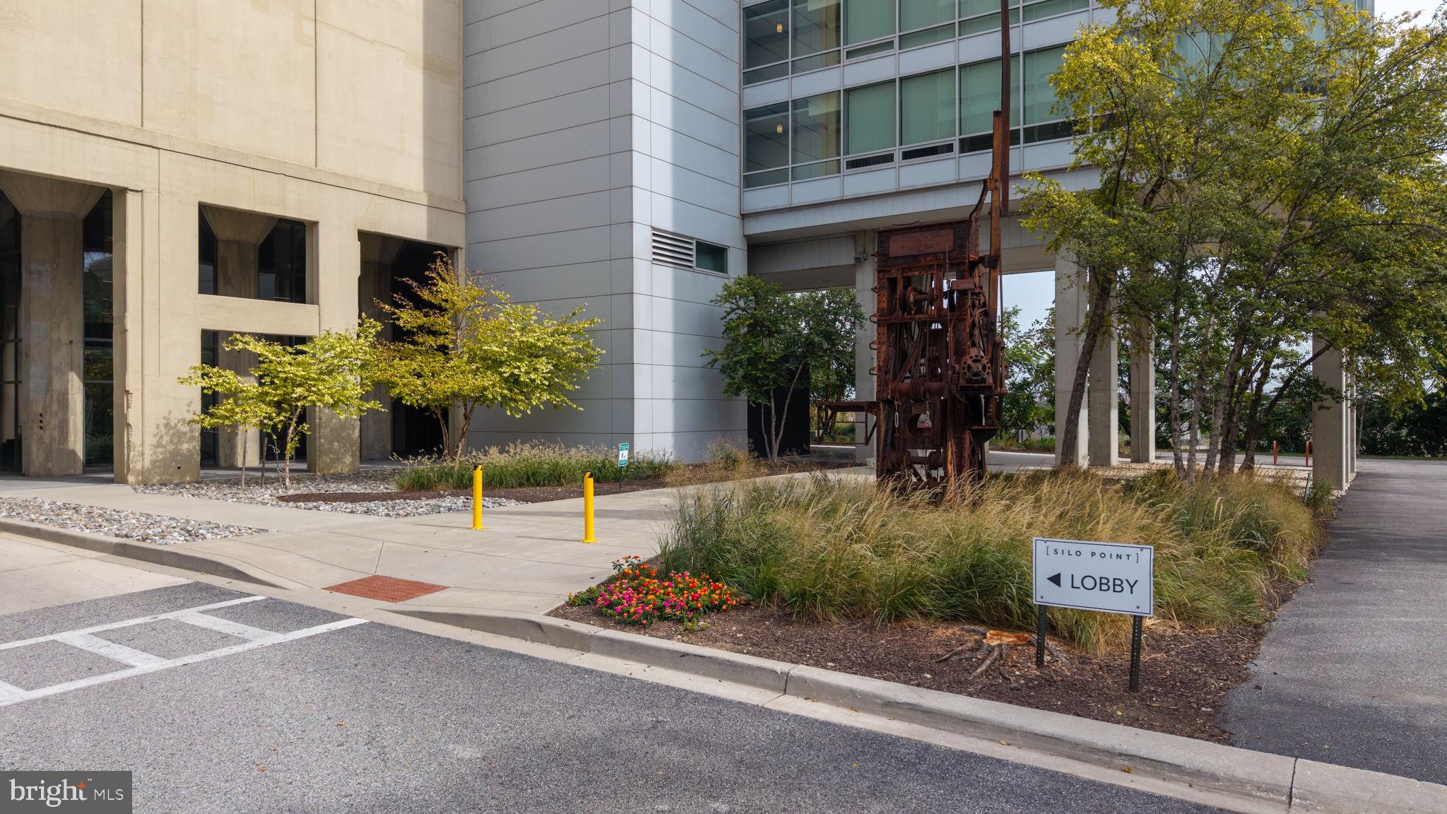 LOCUST POINT - Residential