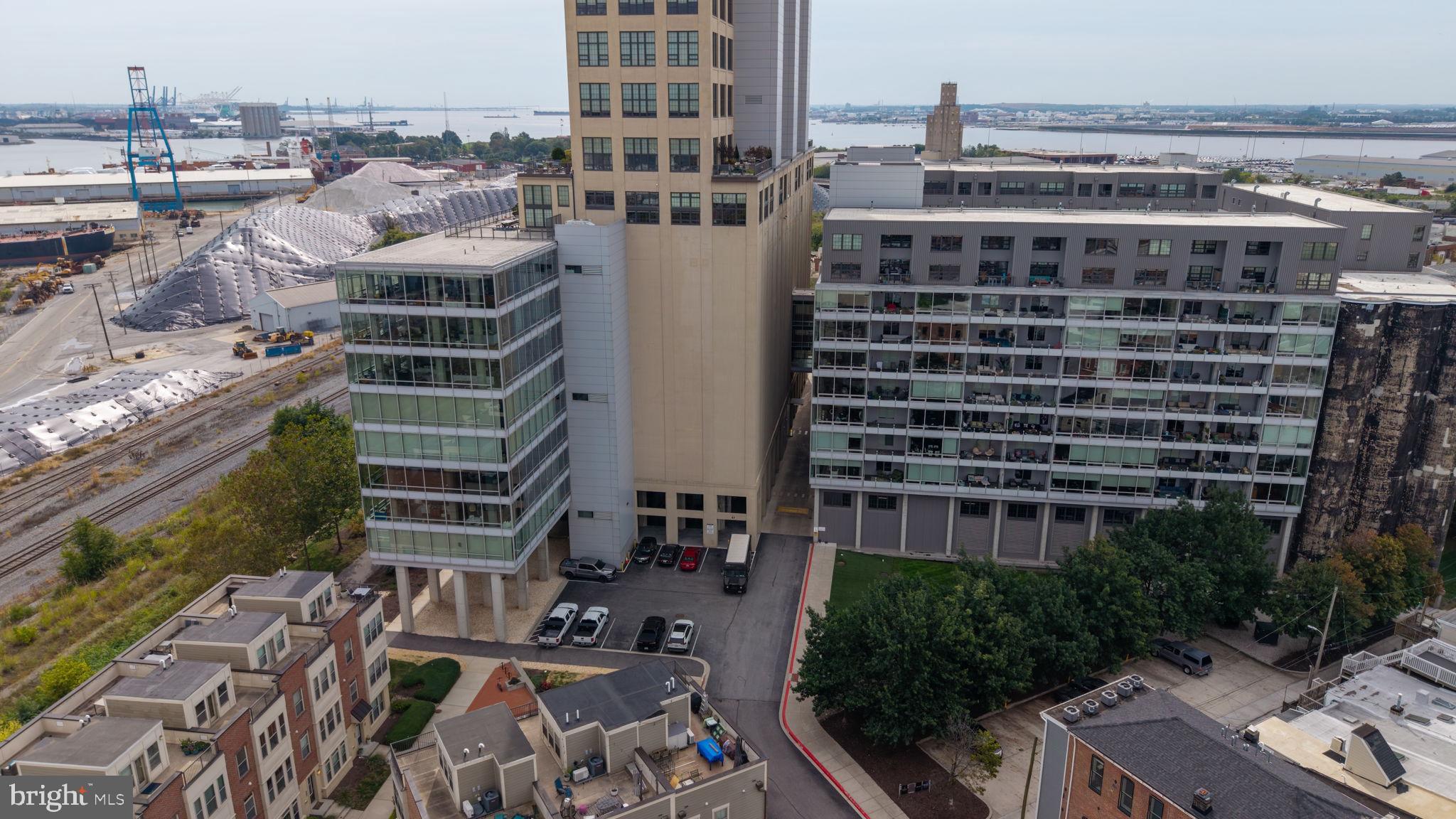 LOCUST POINT - Residential