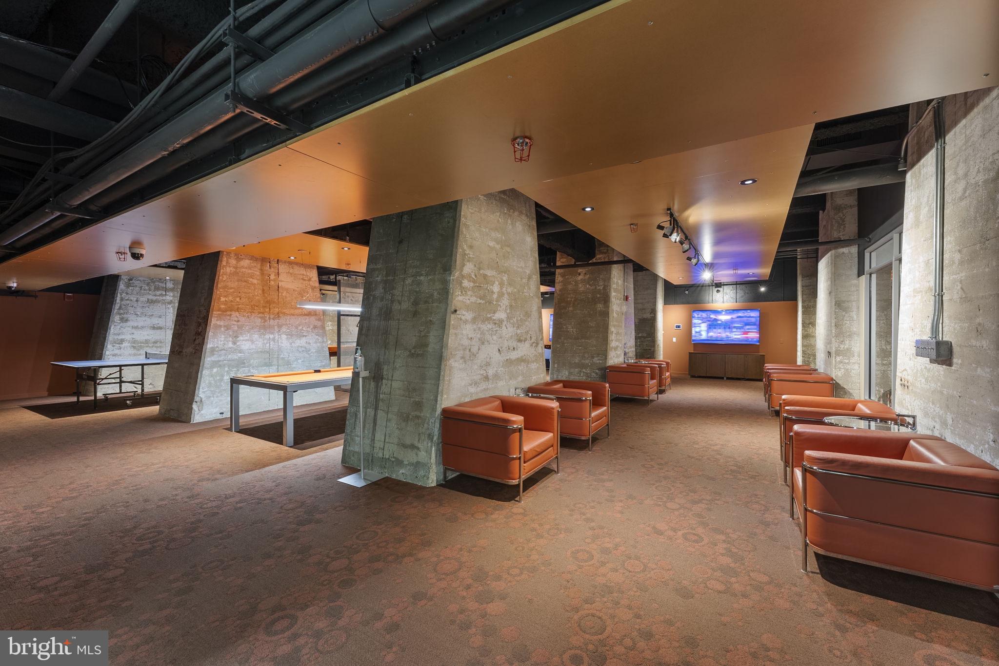 LOCUST POINT - Residential