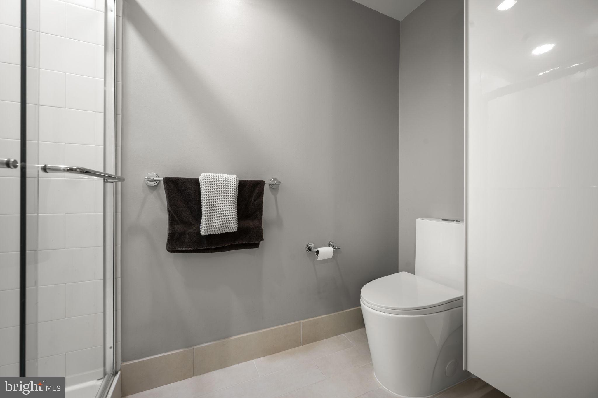 LOCUST POINT - Residential