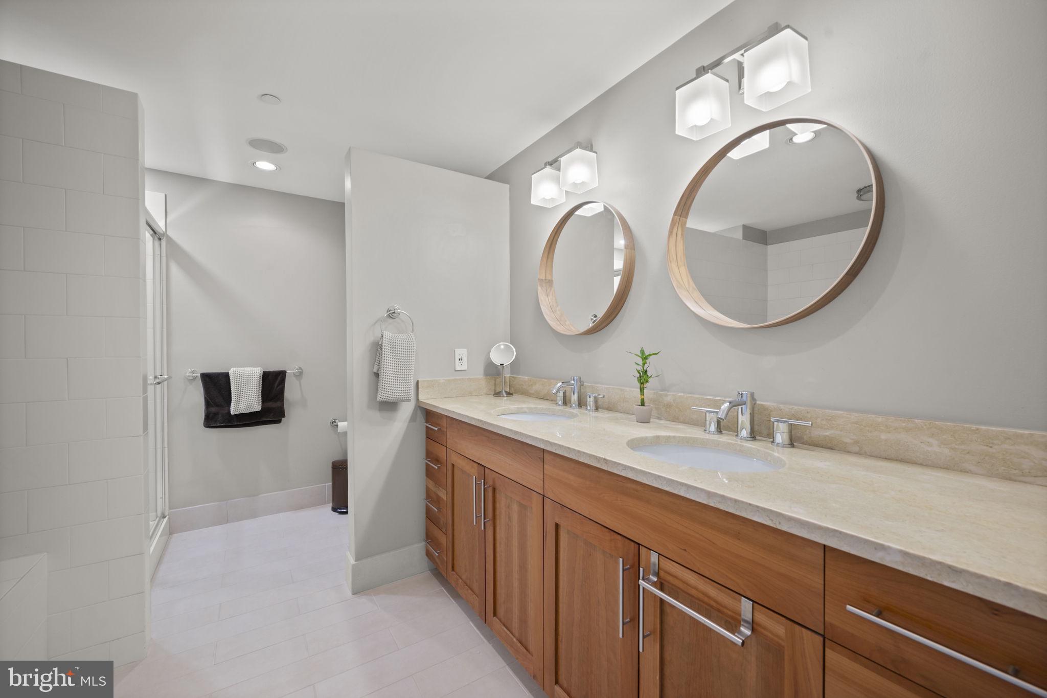 LOCUST POINT - Residential