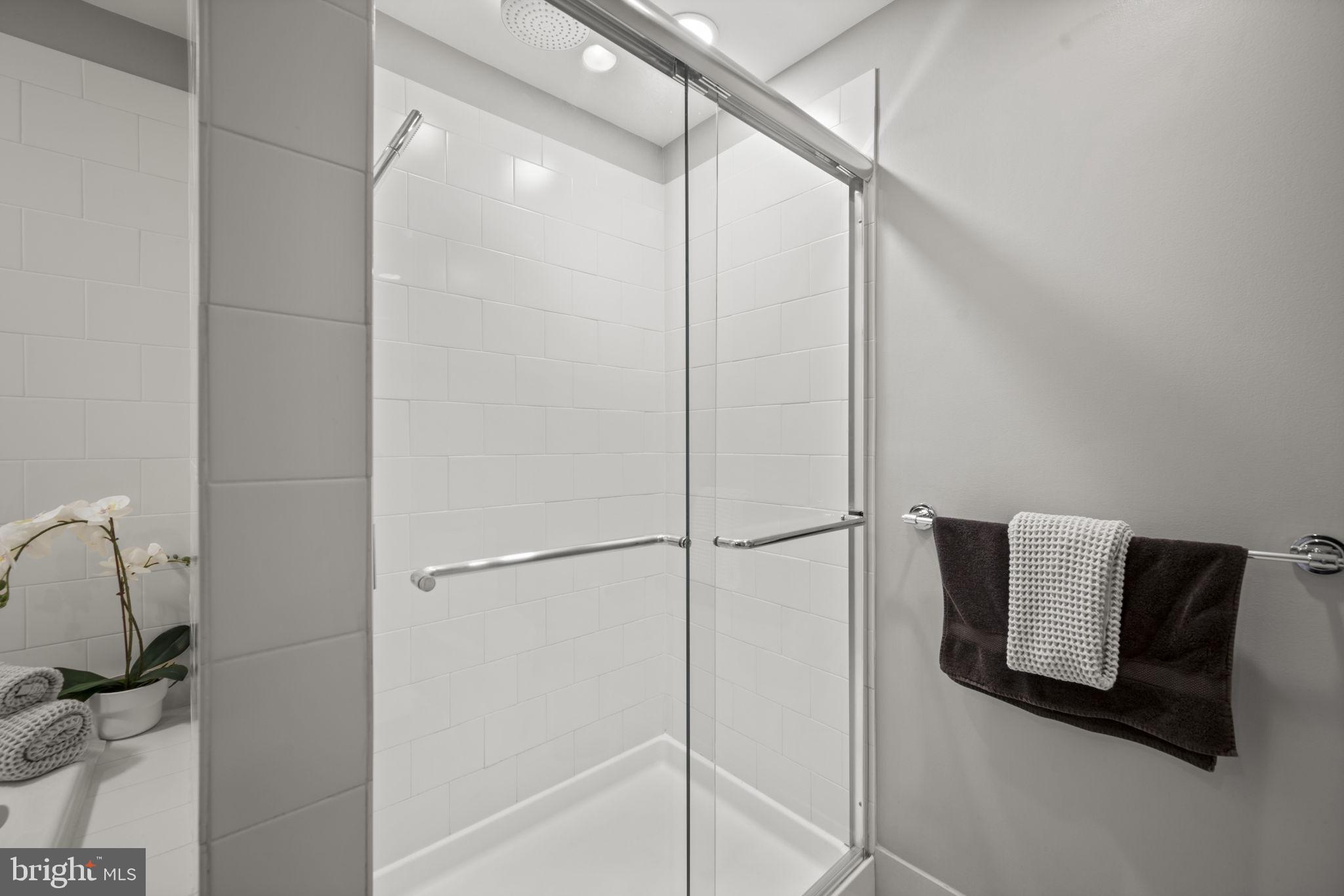 LOCUST POINT - Residential