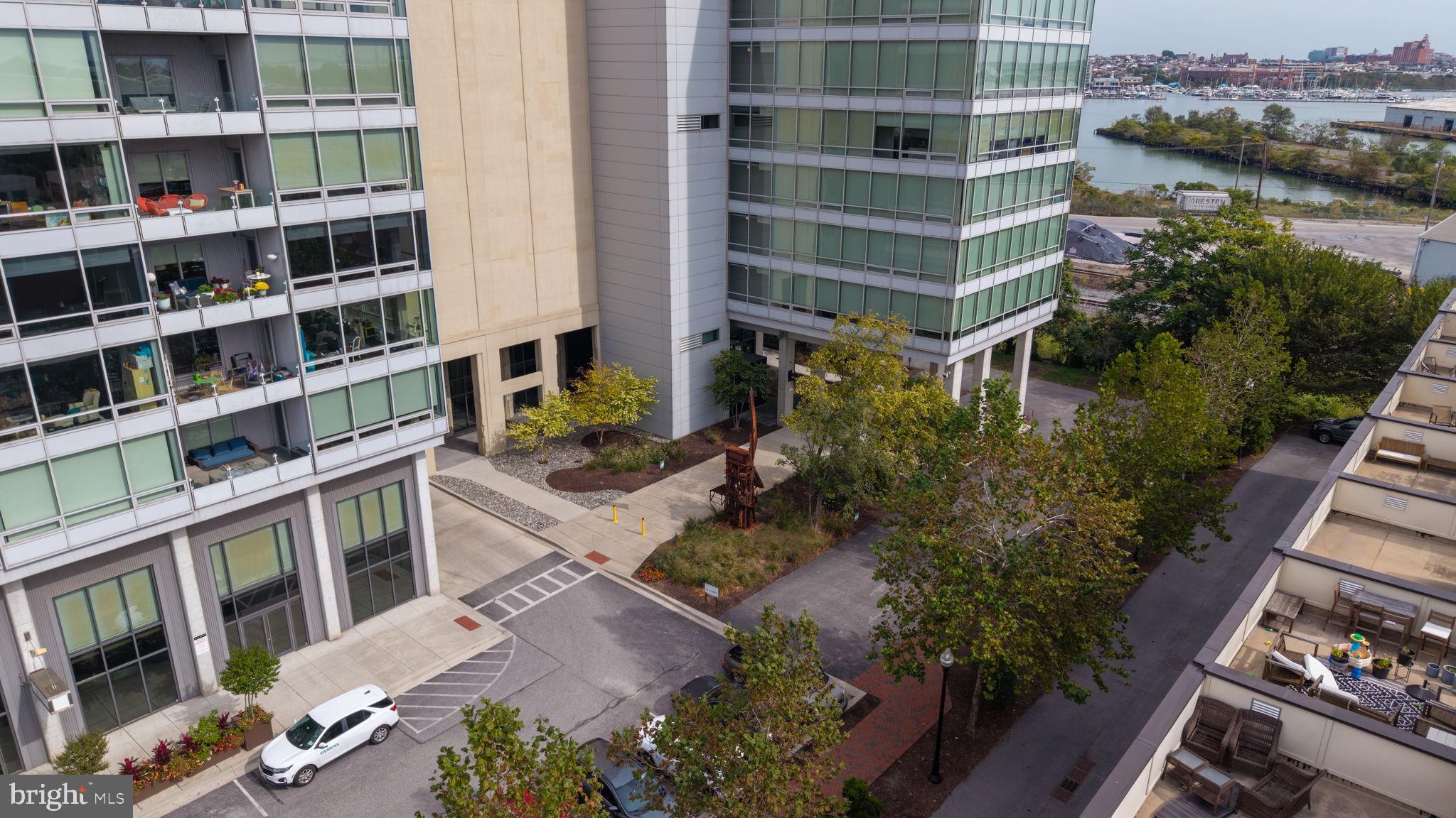 LOCUST POINT - Residential