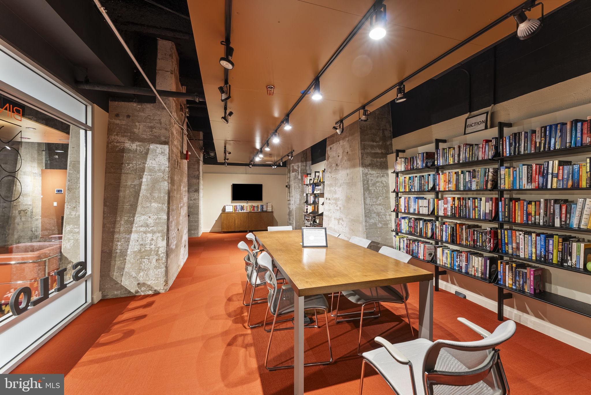 LOCUST POINT - Residential