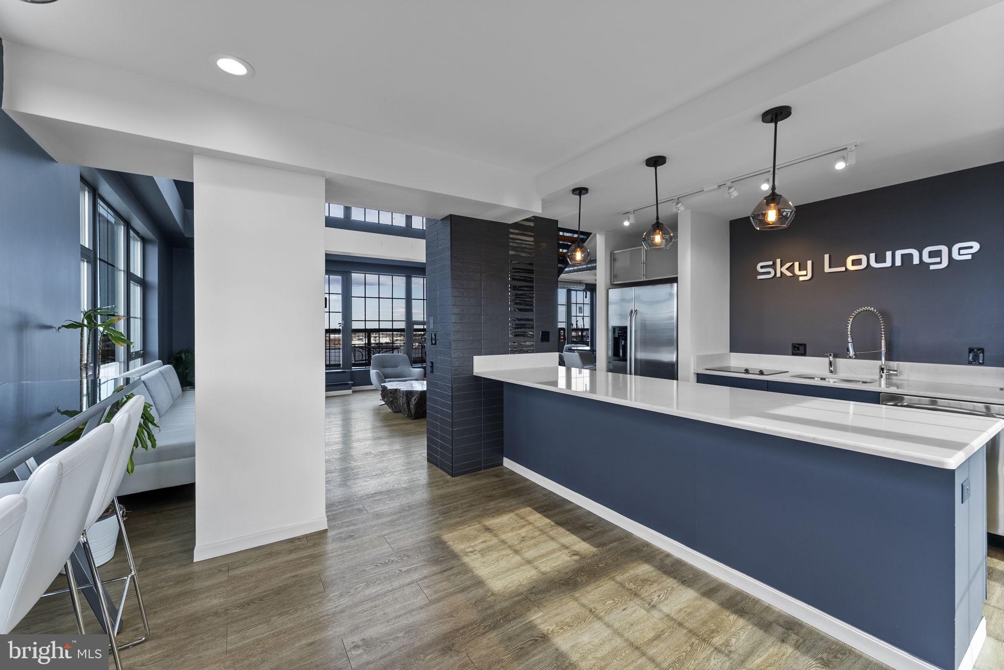 LOCUST POINT - Residential