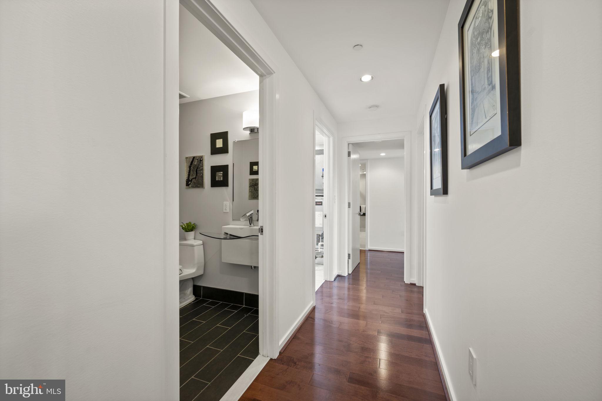 LOCUST POINT - Residential