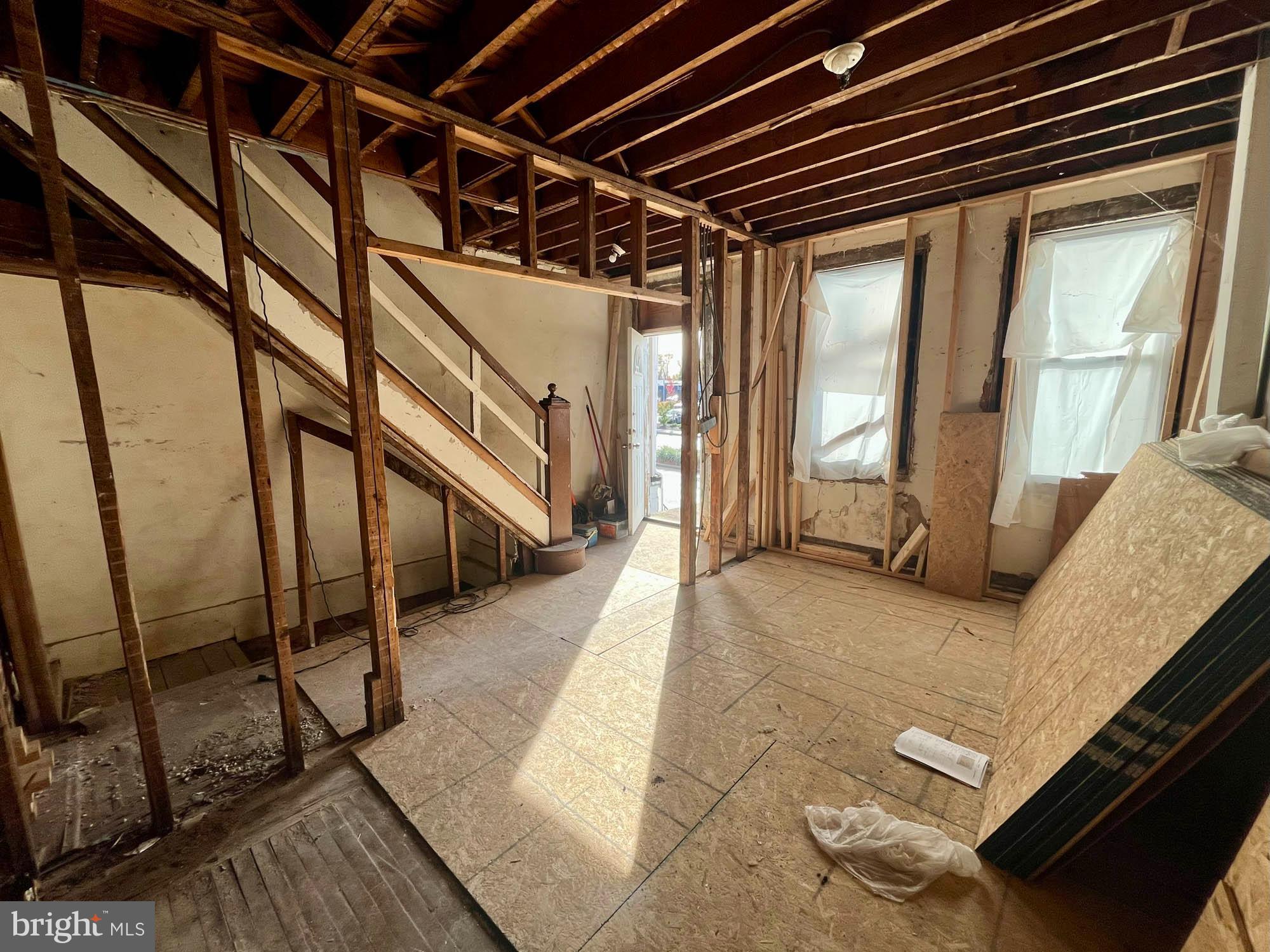 2534 W FRANKLIN STREET