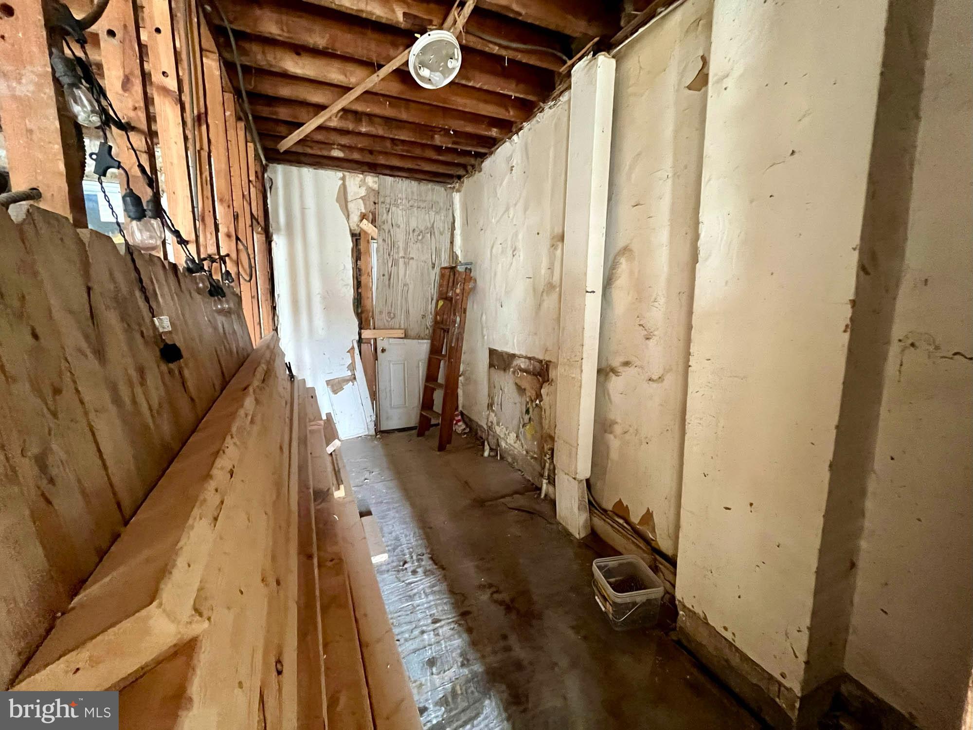 2534 W FRANKLIN STREET