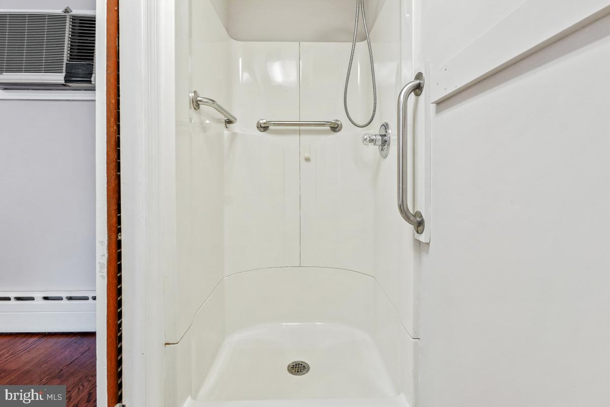 CHEVY CHASE GARDENS - Residential