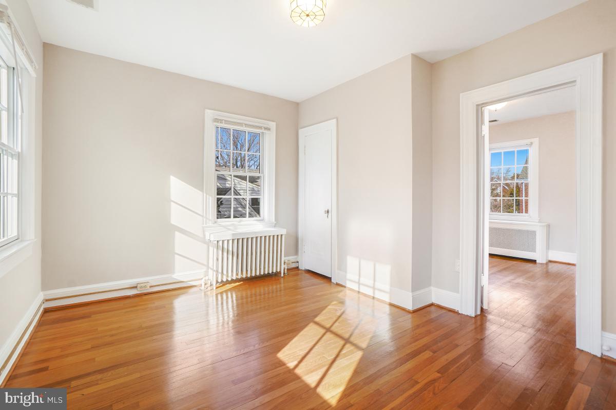 CHEVY CHASE GARDENS - Residential