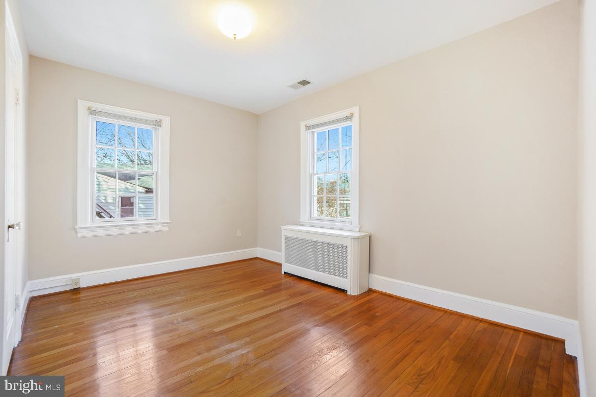 CHEVY CHASE GARDENS - Residential