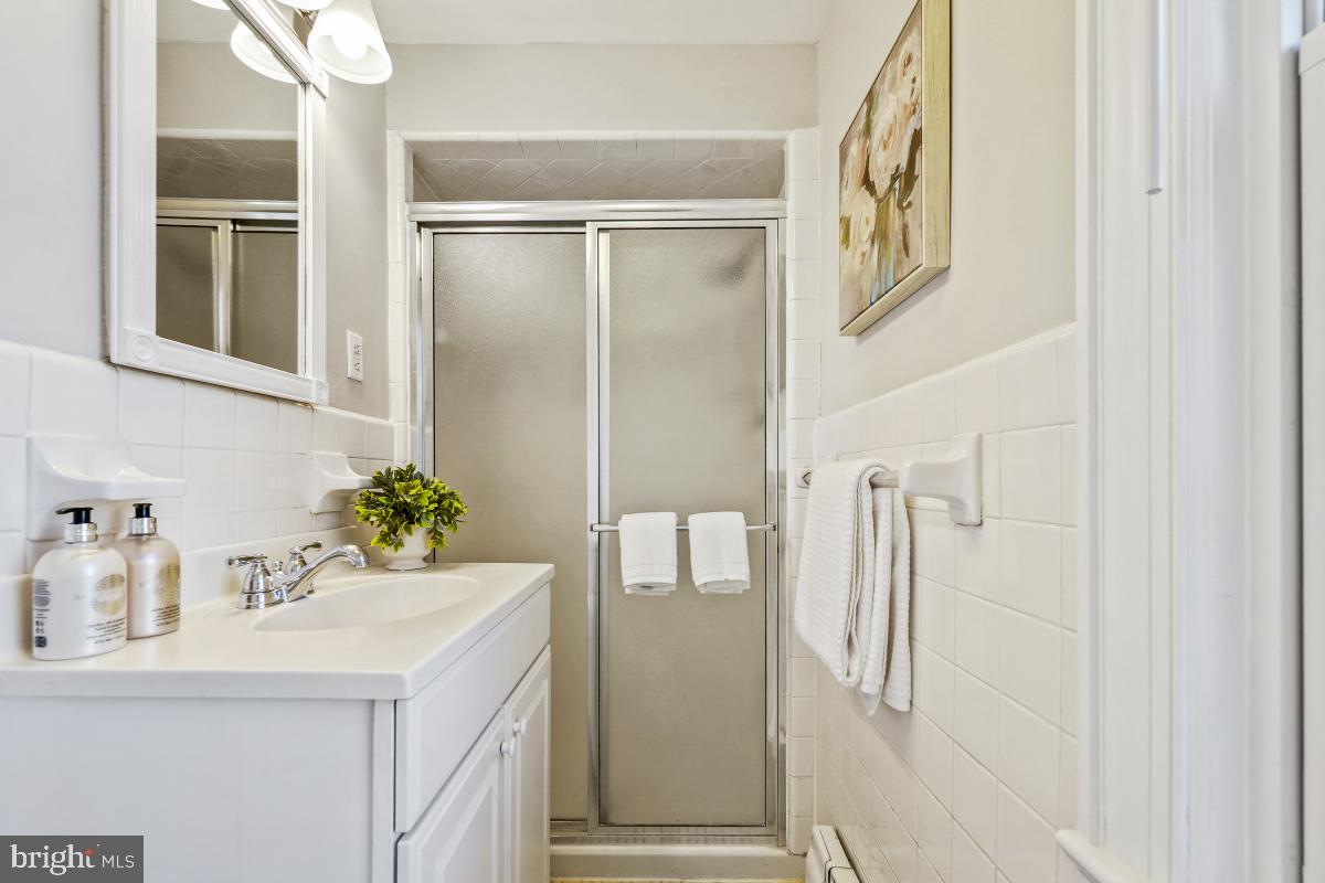 CHEVY CHASE GARDENS - Residential