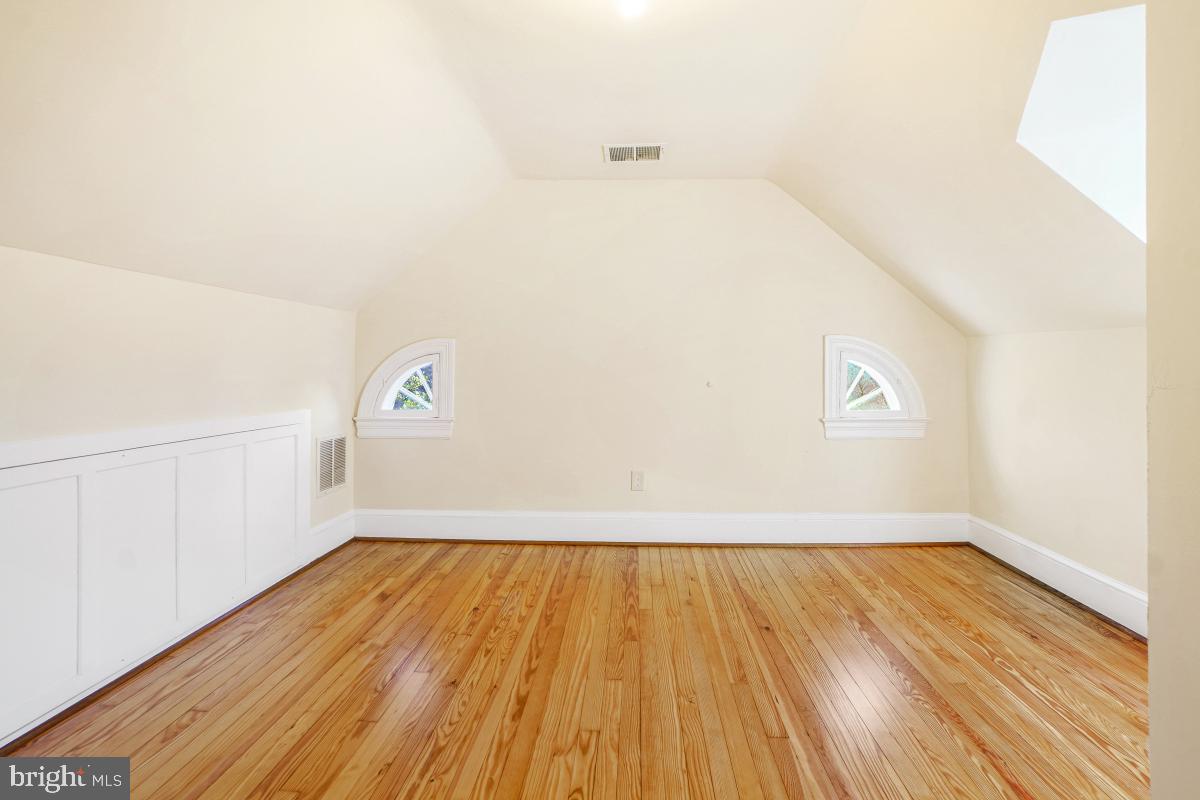 CHEVY CHASE GARDENS - Residential