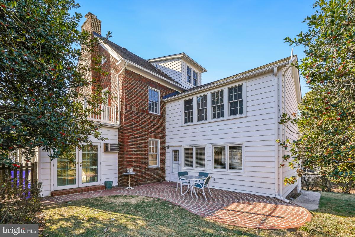 CHEVY CHASE GARDENS - Residential