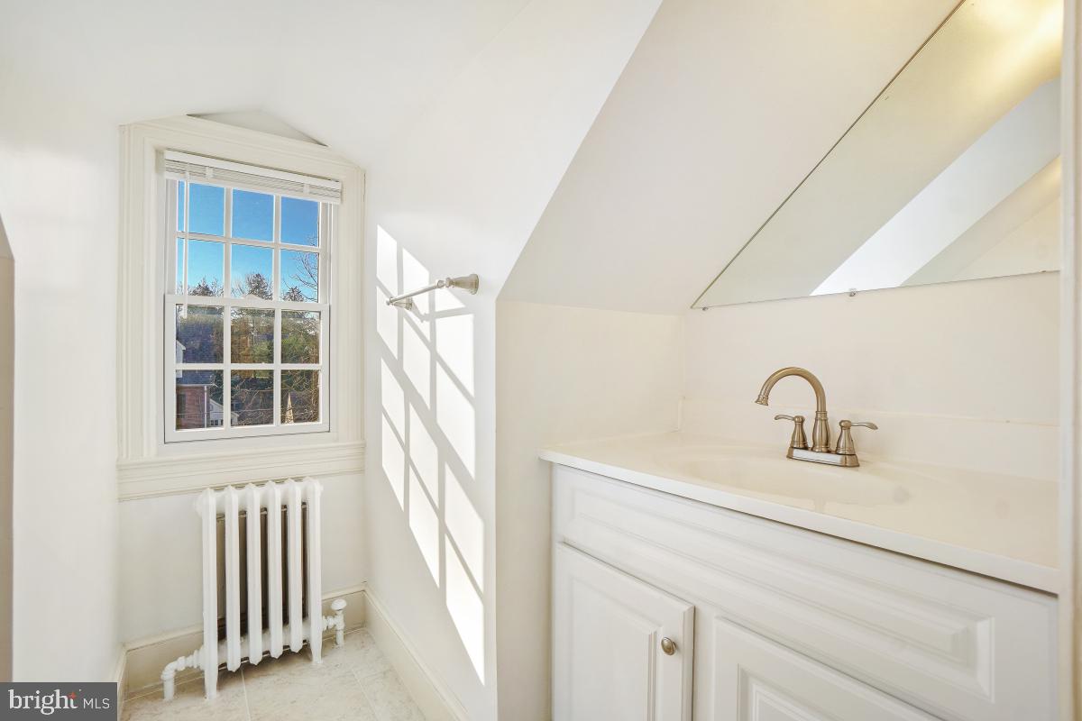 CHEVY CHASE GARDENS - Residential