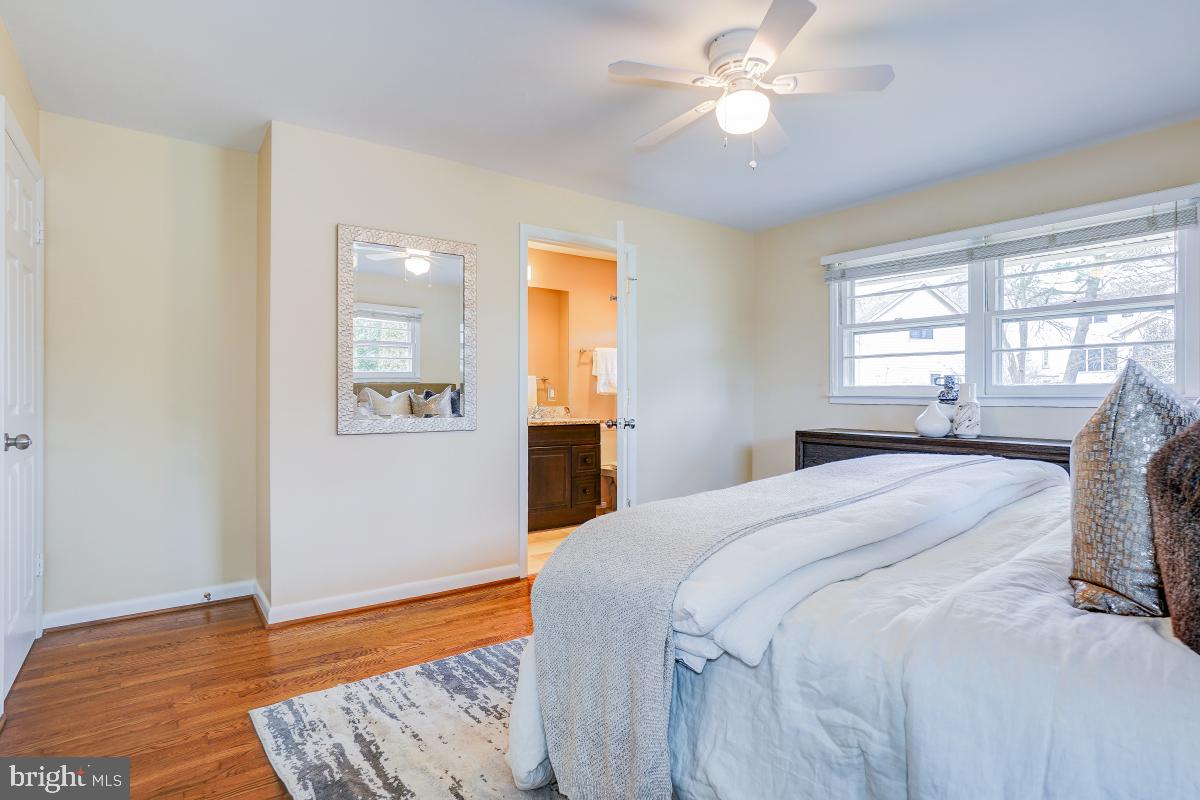 BROYHILL GLEN GARY PARK - Residential