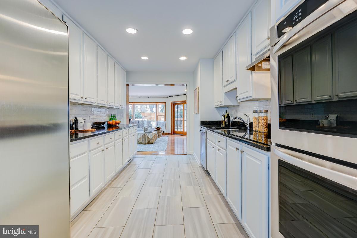 BROYHILL GLEN GARY PARK - Residential