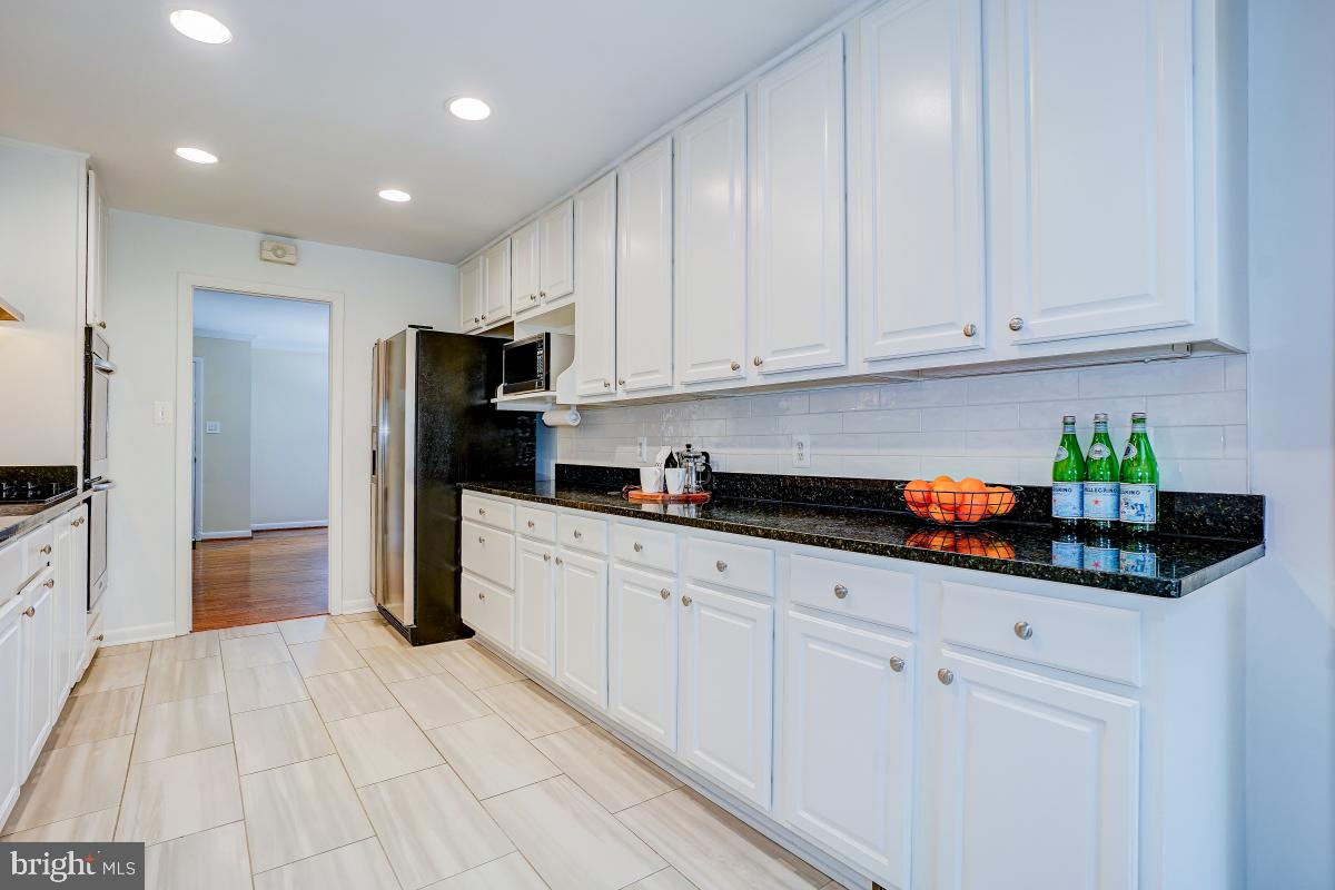 BROYHILL GLEN GARY PARK - Residential