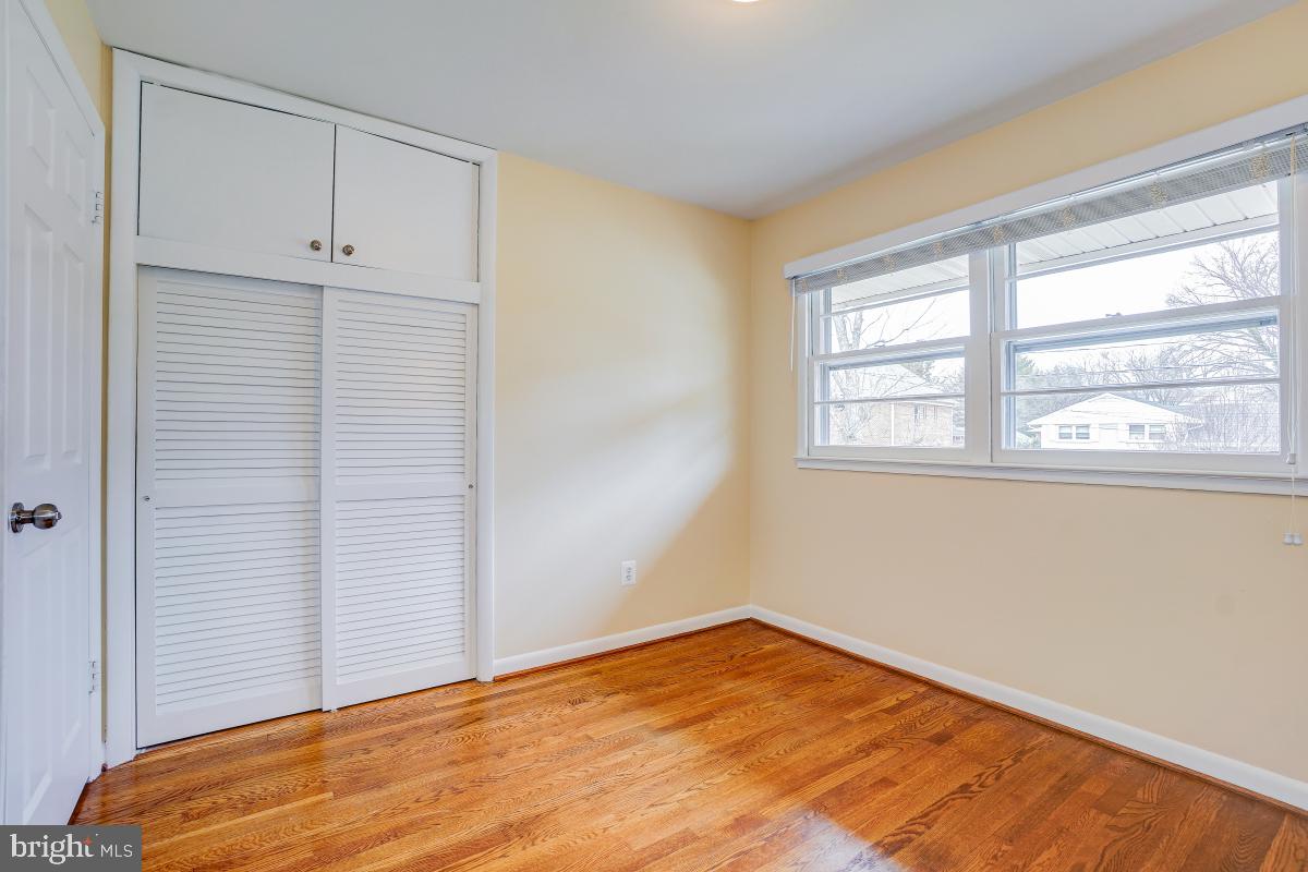 BROYHILL GLEN GARY PARK - Residential