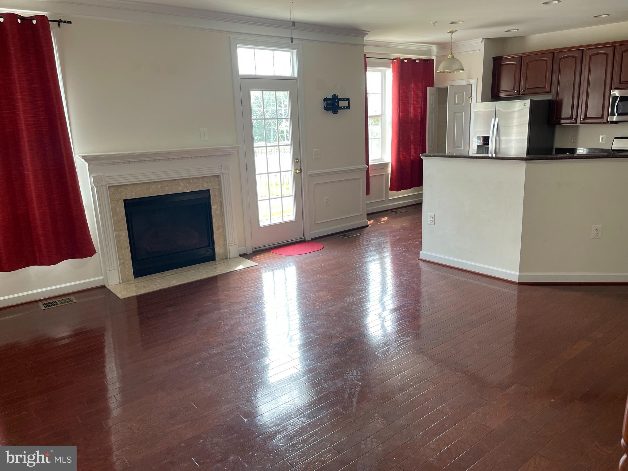 COPPERMINE CROSSING - Residential Lease