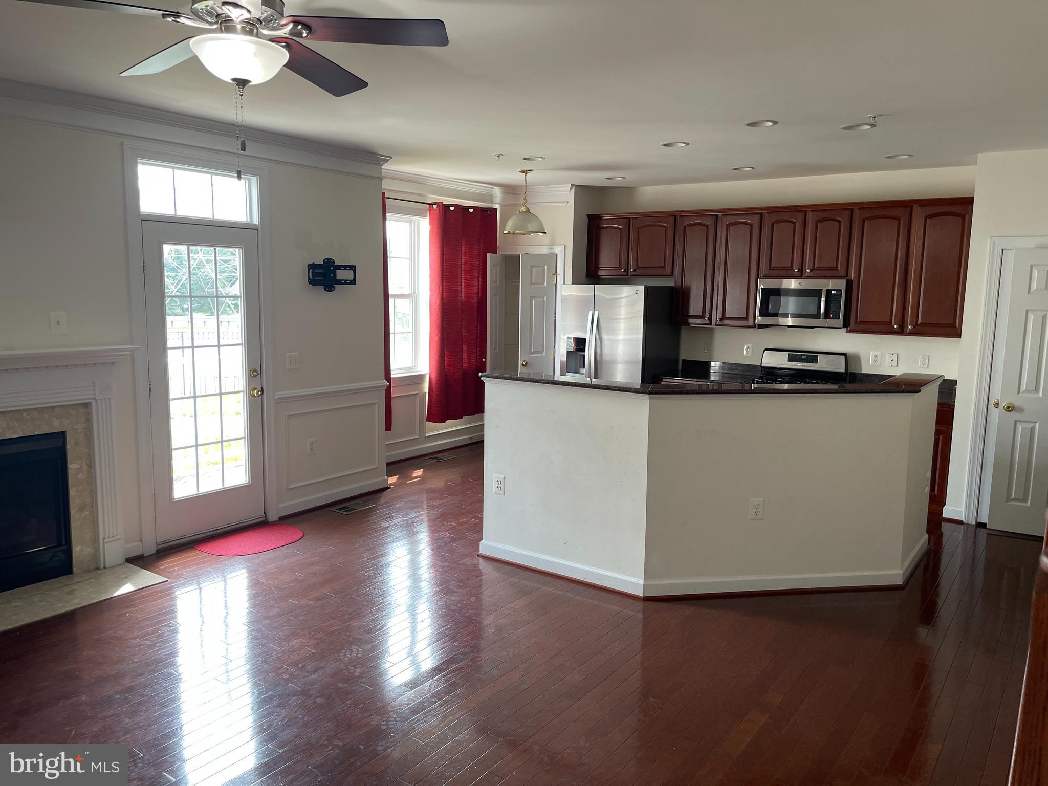 COPPERMINE CROSSING - Residential Lease