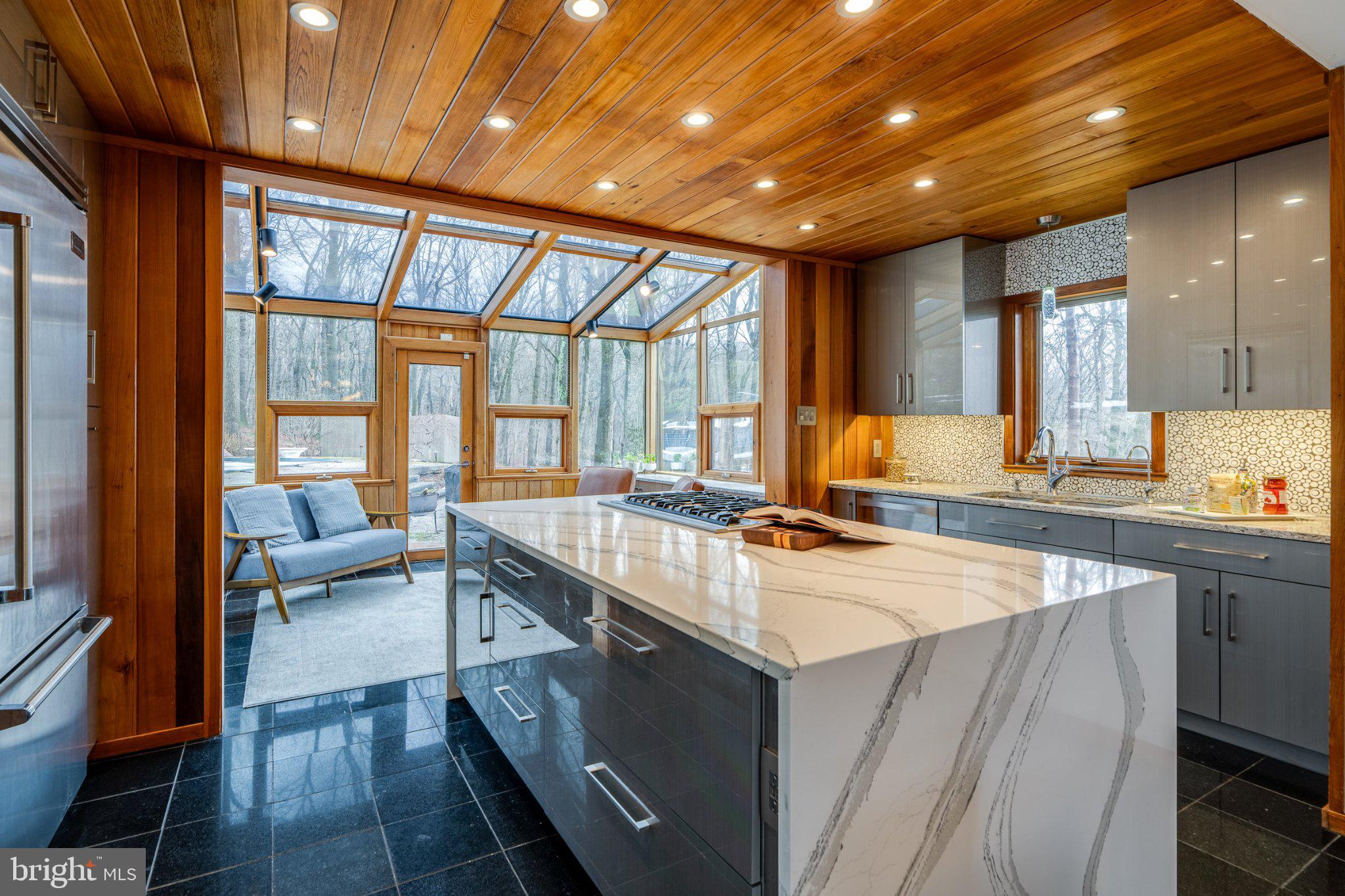 725 LAUREL RIDGE ROAD