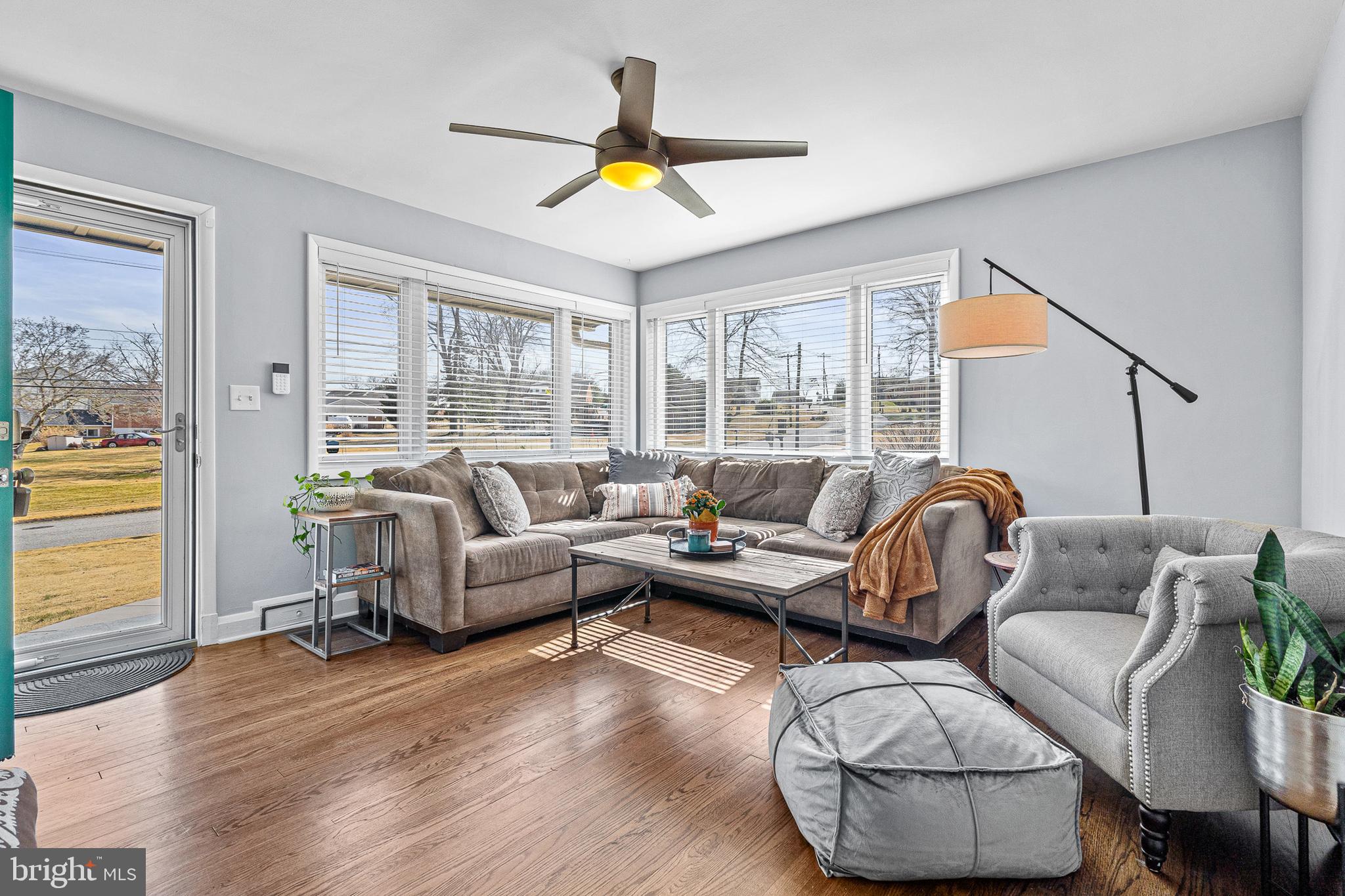 RICHLYN MANOR - Residential