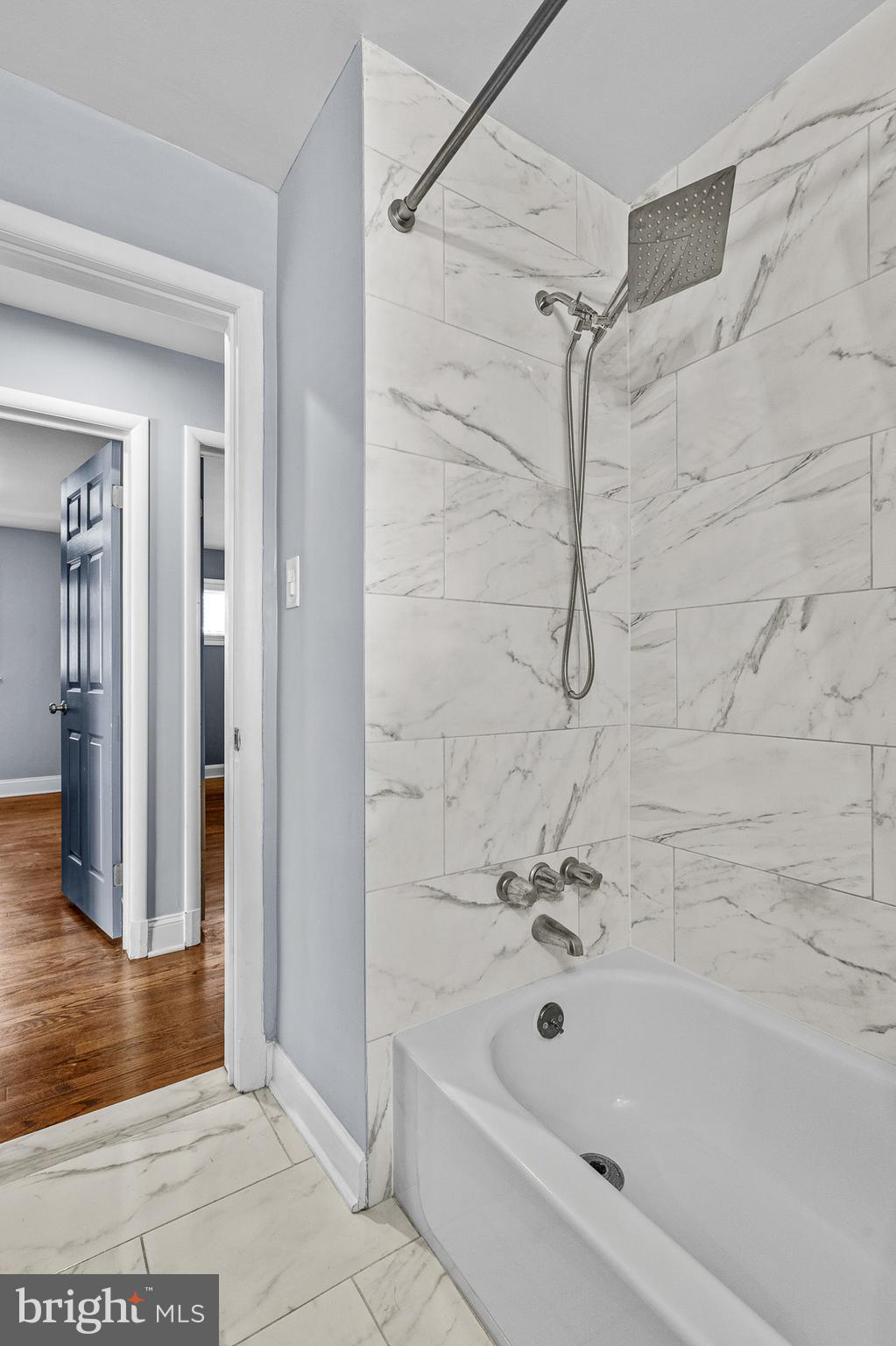 RICHLYN MANOR - Residential