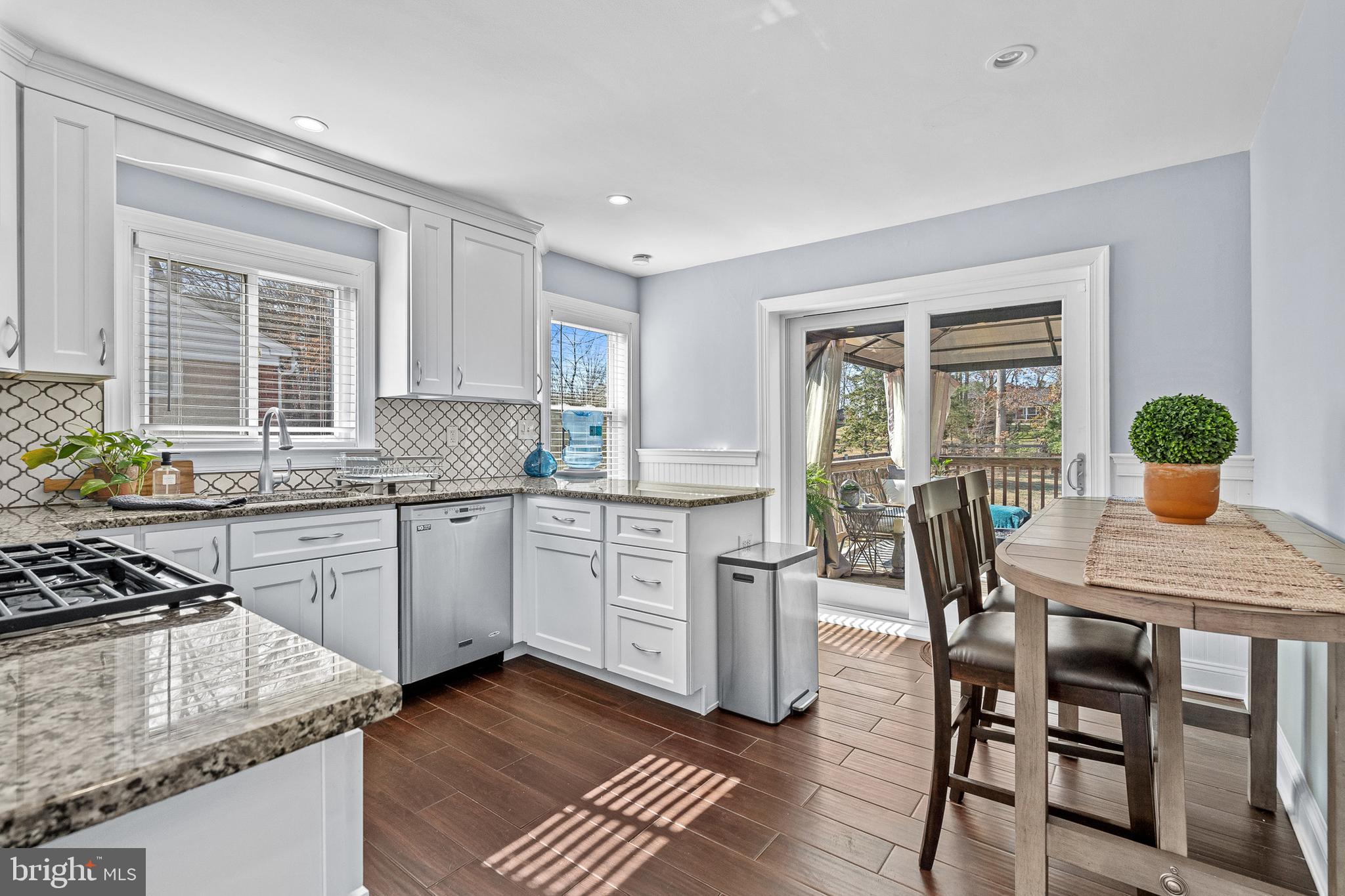 RICHLYN MANOR - Residential