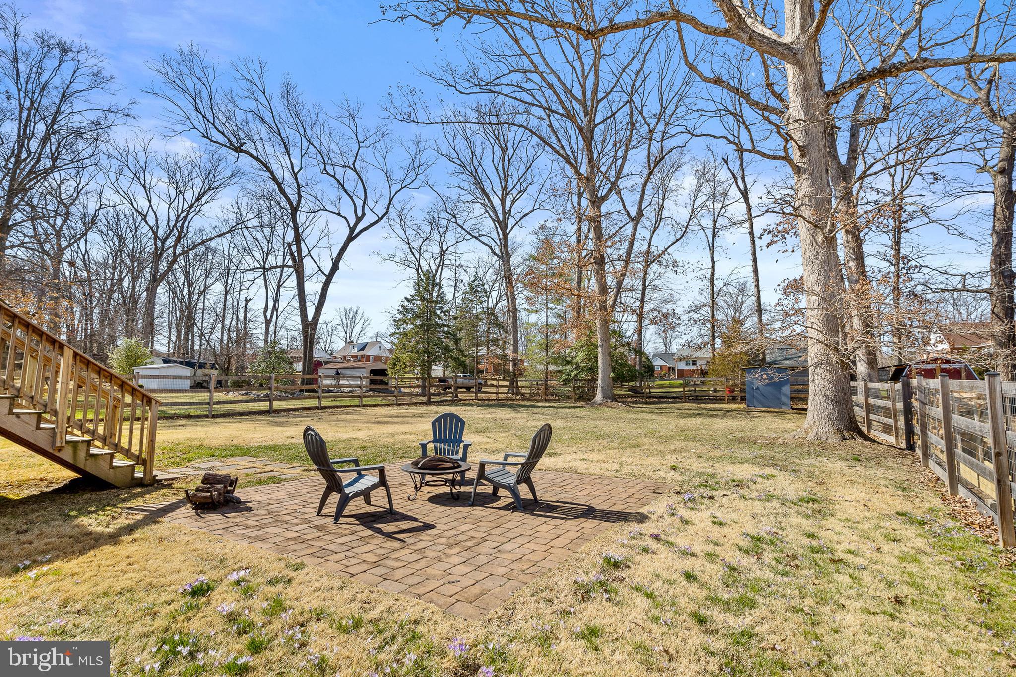 RICHLYN MANOR - Residential