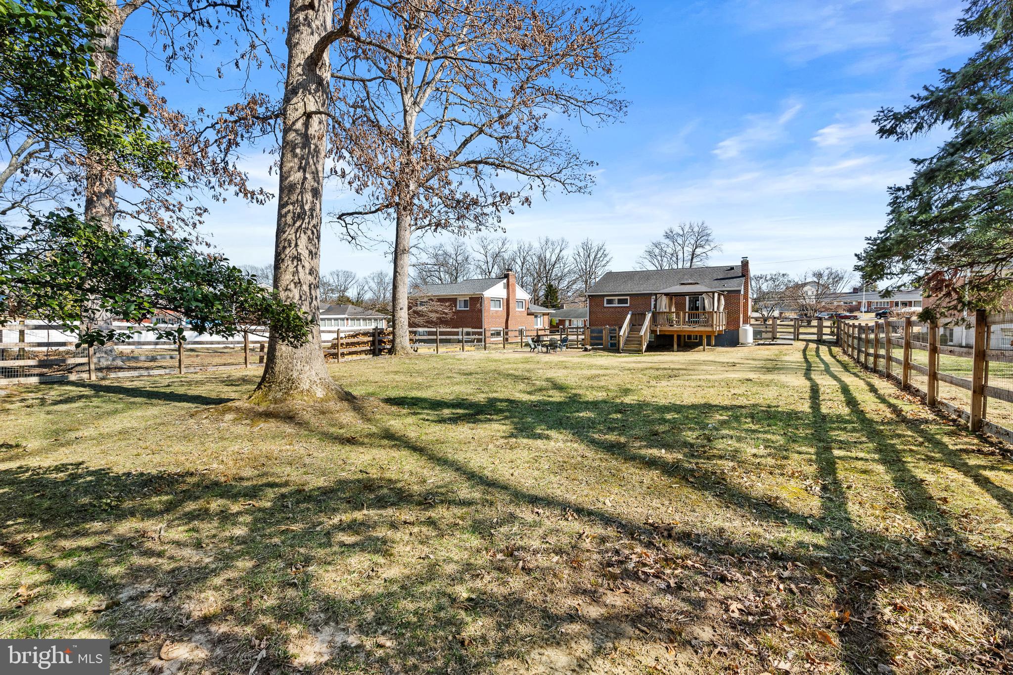 RICHLYN MANOR - Residential