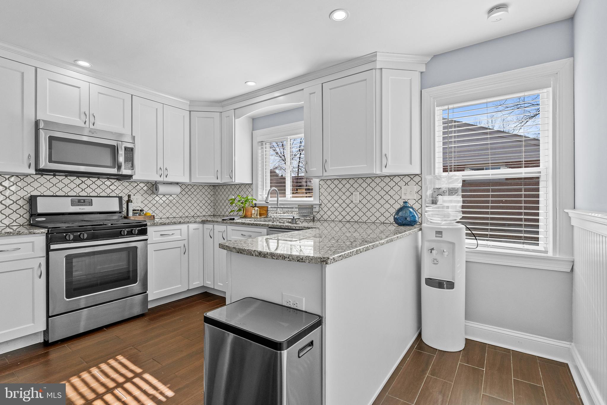 RICHLYN MANOR - Residential