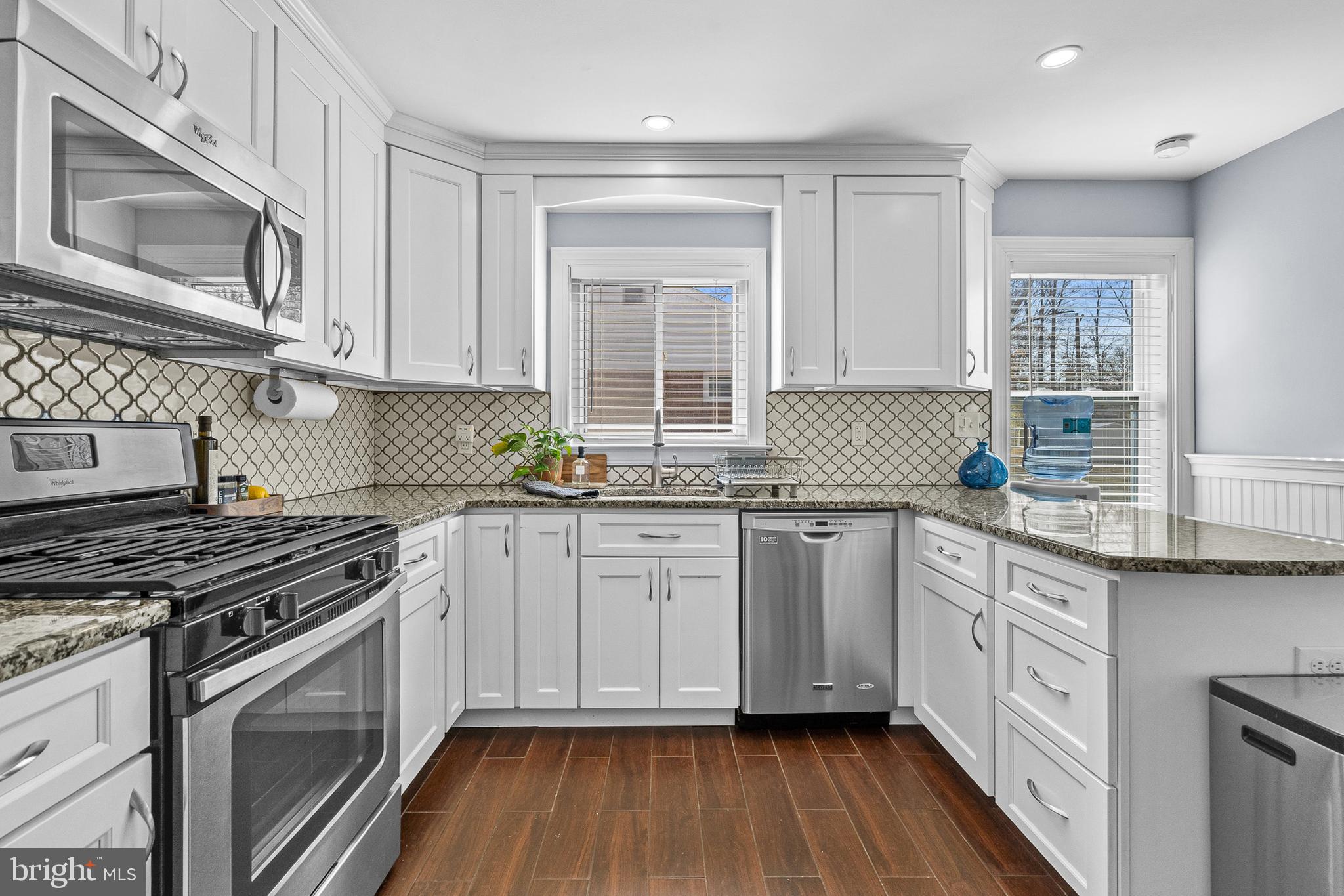 RICHLYN MANOR - Residential