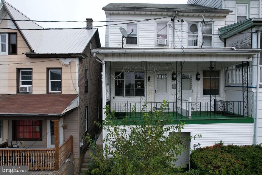 Investor alert!  Great rental potential or primary residence.    Living room, dining room, eat in kitchen layout.  Upper level has three bedrooms and a full bath.  With new flooring and paint this could be a real shiner.  Lots of winterization program updates.  This property is a wholesale contract.  Call today!