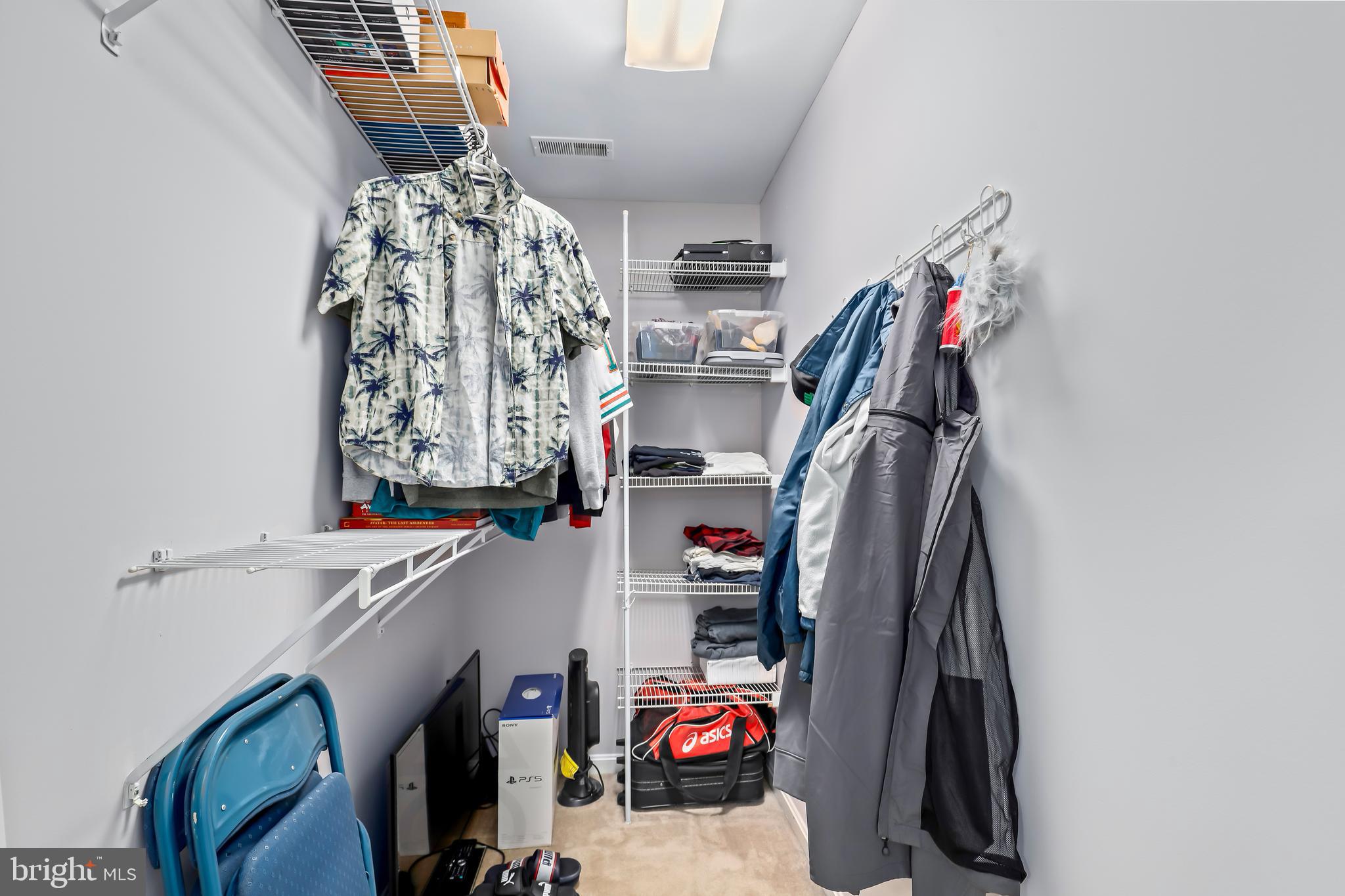 BULL RUN CONDO - Residential