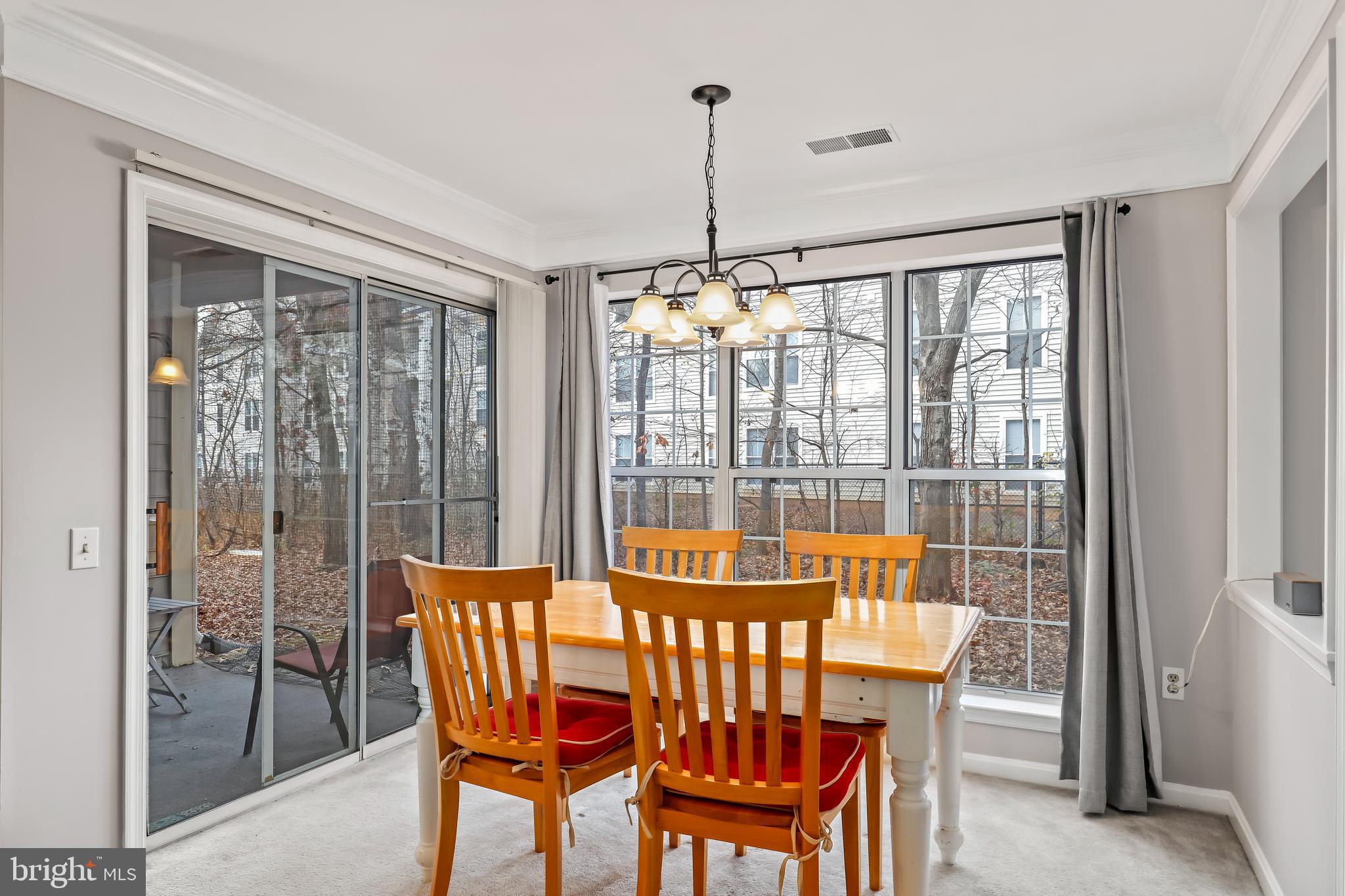 BULL RUN CONDO - Residential