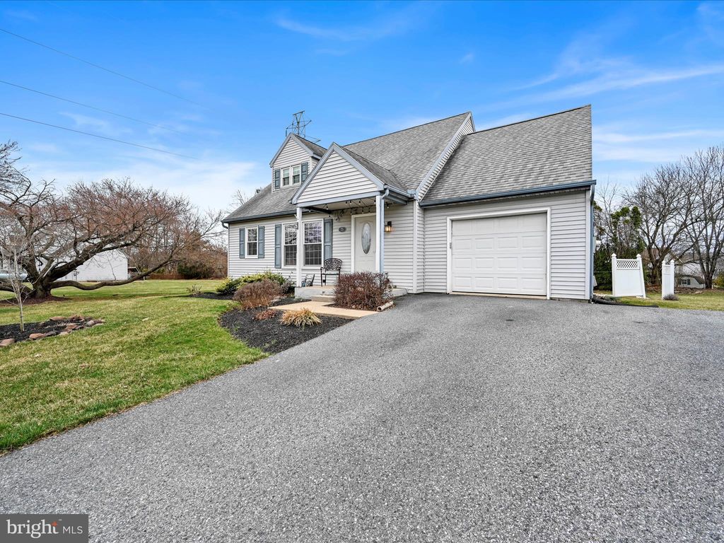 Photo of 75 Hollow Road, REINHOLDS, PA 17569 (MLS # PALA2066568)