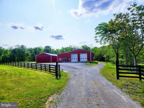 Photo of 215 Burkharts Lane, MARTINSBURG, WV 25405 (MLS # WVBE2050190)